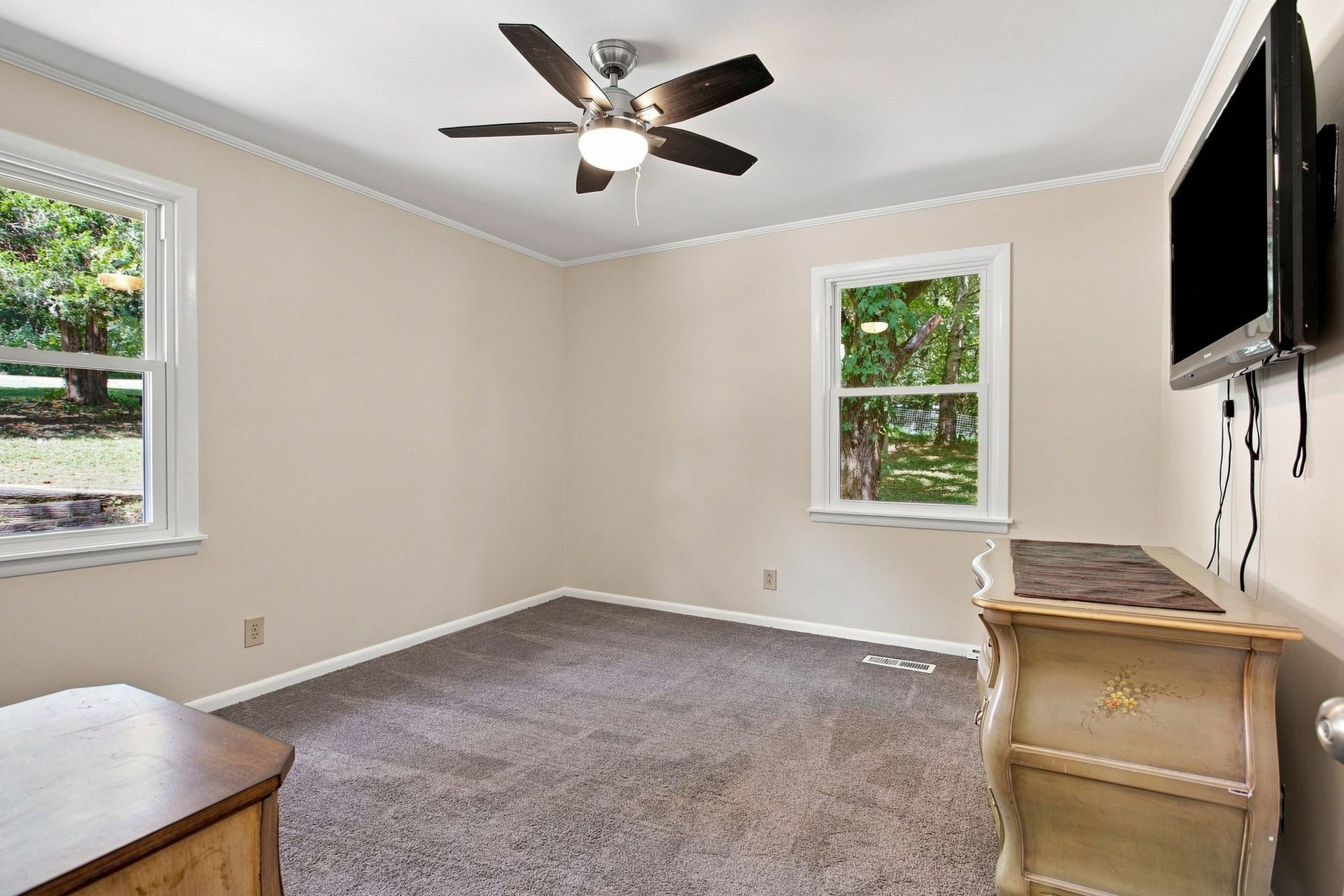 2390 Harlan Rd, Columbia, TN 38401 2390 Harlan Rd, Columbia, TN 38401