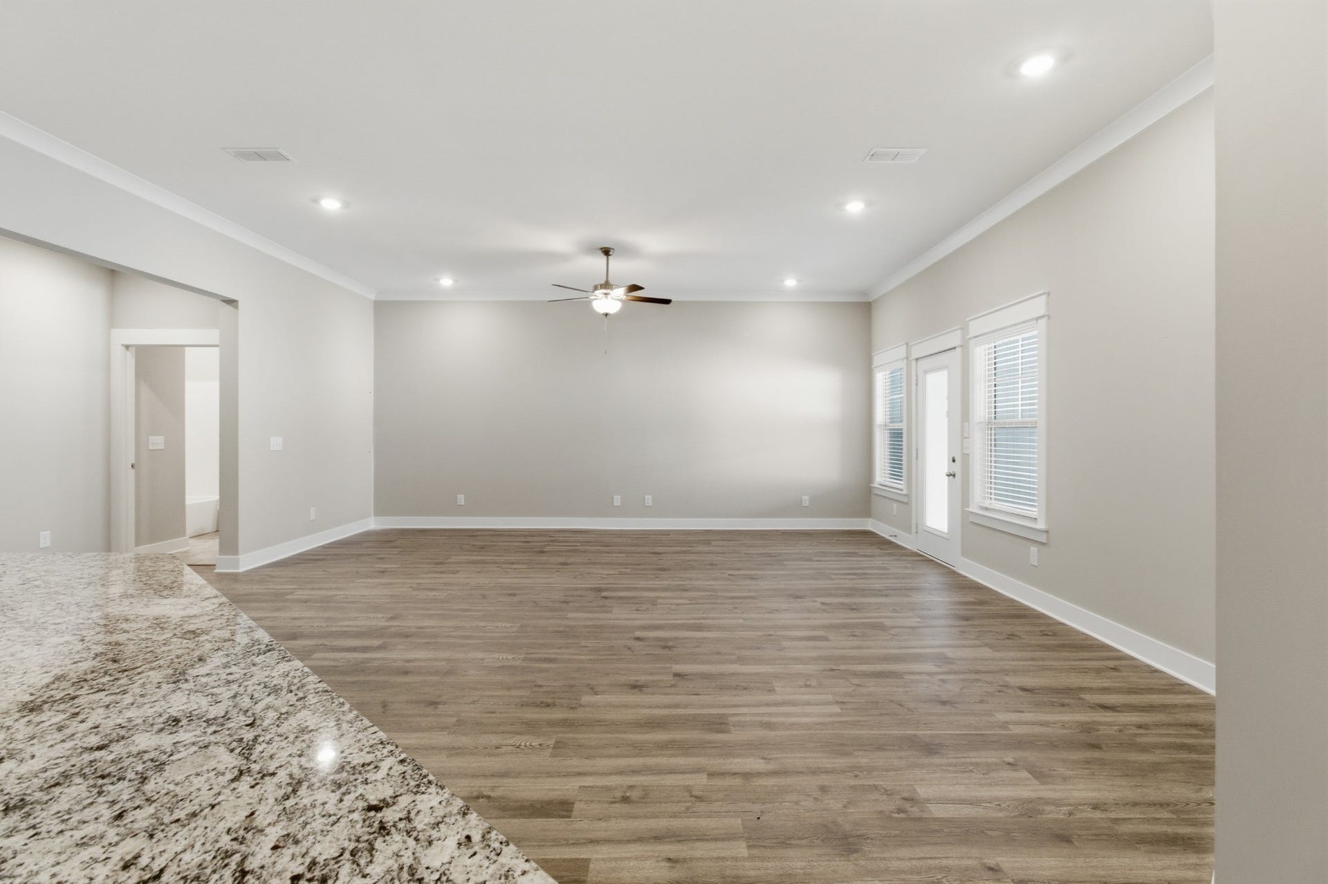 1422 Suzanne Drive, Murfreesboro, TN 37128 1422 Suzanne Drive, Murfreesboro, TN 37128
