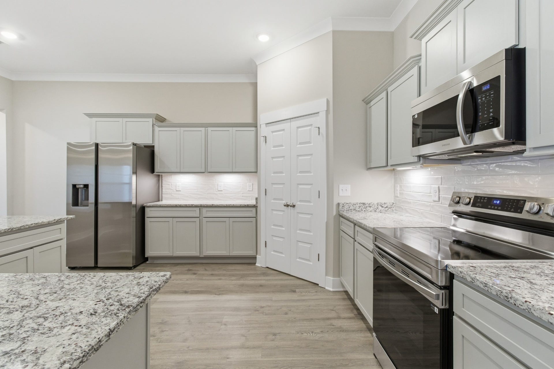 1438 Suzanne Drive, Murfreesboro, TN 37128 1438 Suzanne Drive, Murfreesboro, TN 37128