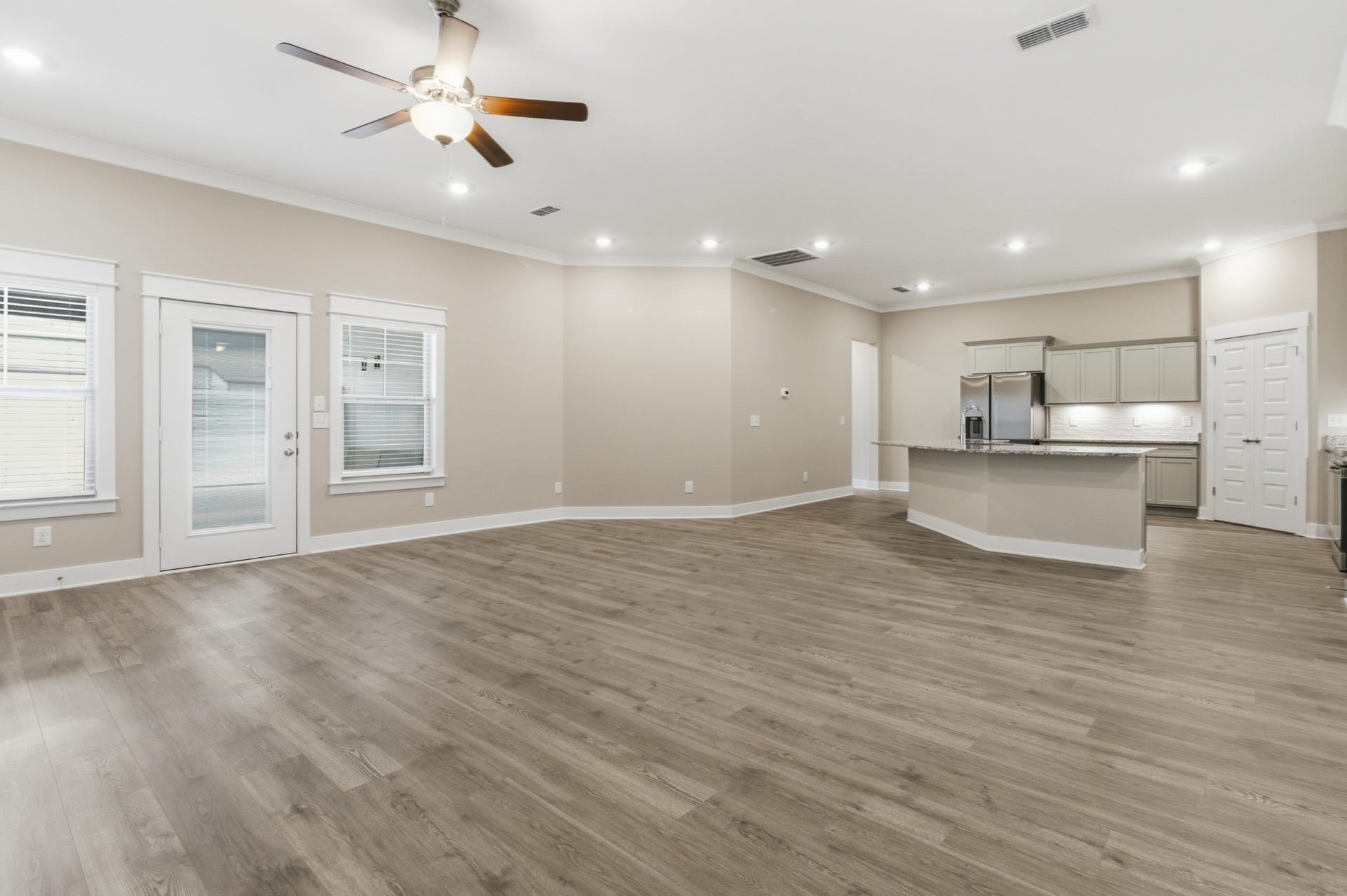 1438 Suzanne Drive, Murfreesboro, TN 37128 1438 Suzanne Drive, Murfreesboro, TN 37128