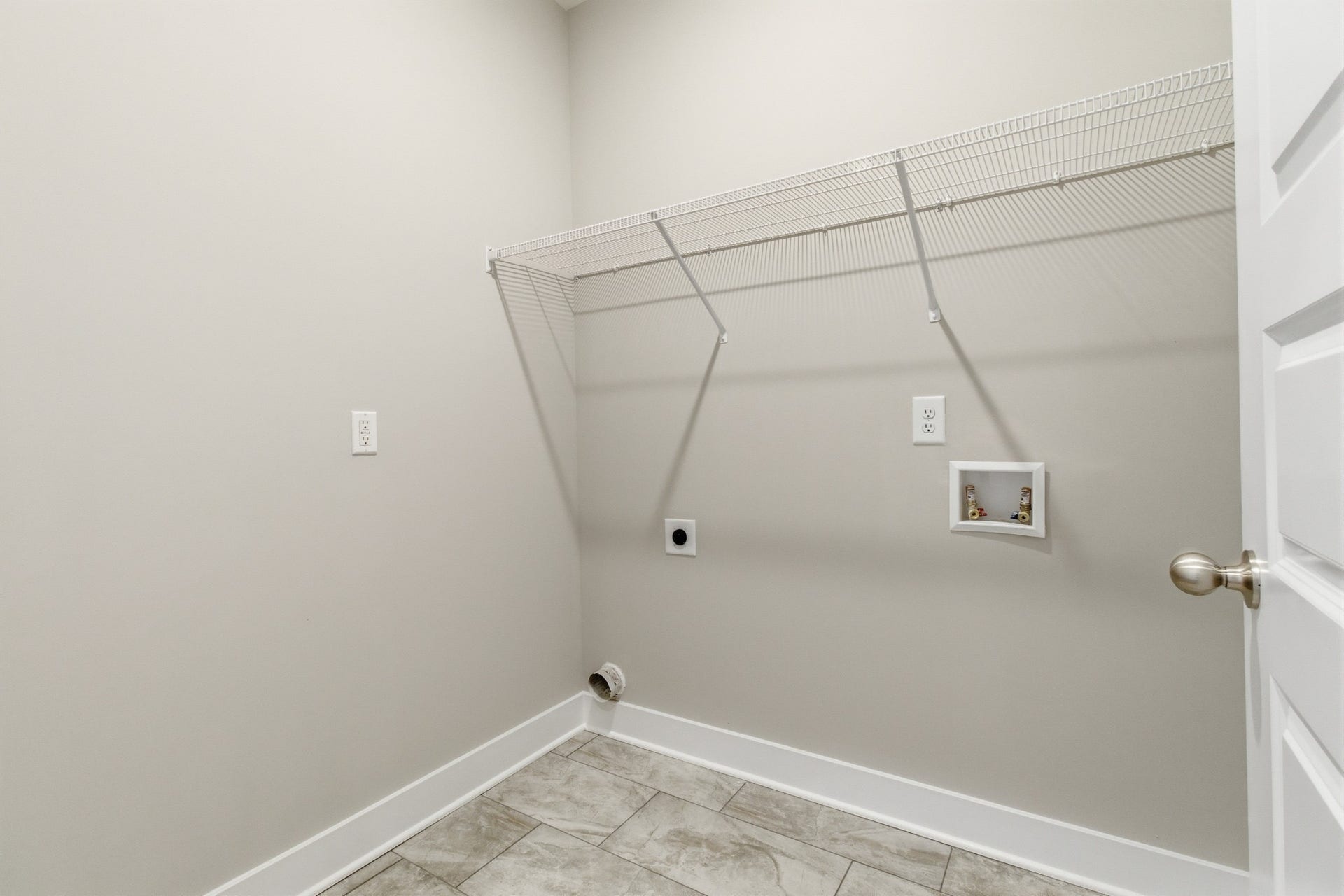 1438 Suzanne Drive, Murfreesboro, TN 37128 1438 Suzanne Drive, Murfreesboro, TN 37128