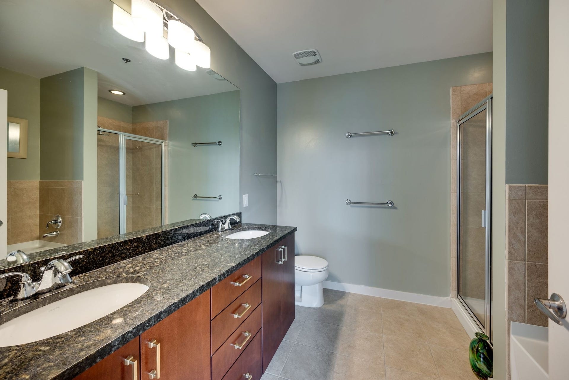 301 Demonbreun St, #1317, Nashville, TN 37201 301 Demonbreun St, #1317, Nashville, TN 37201