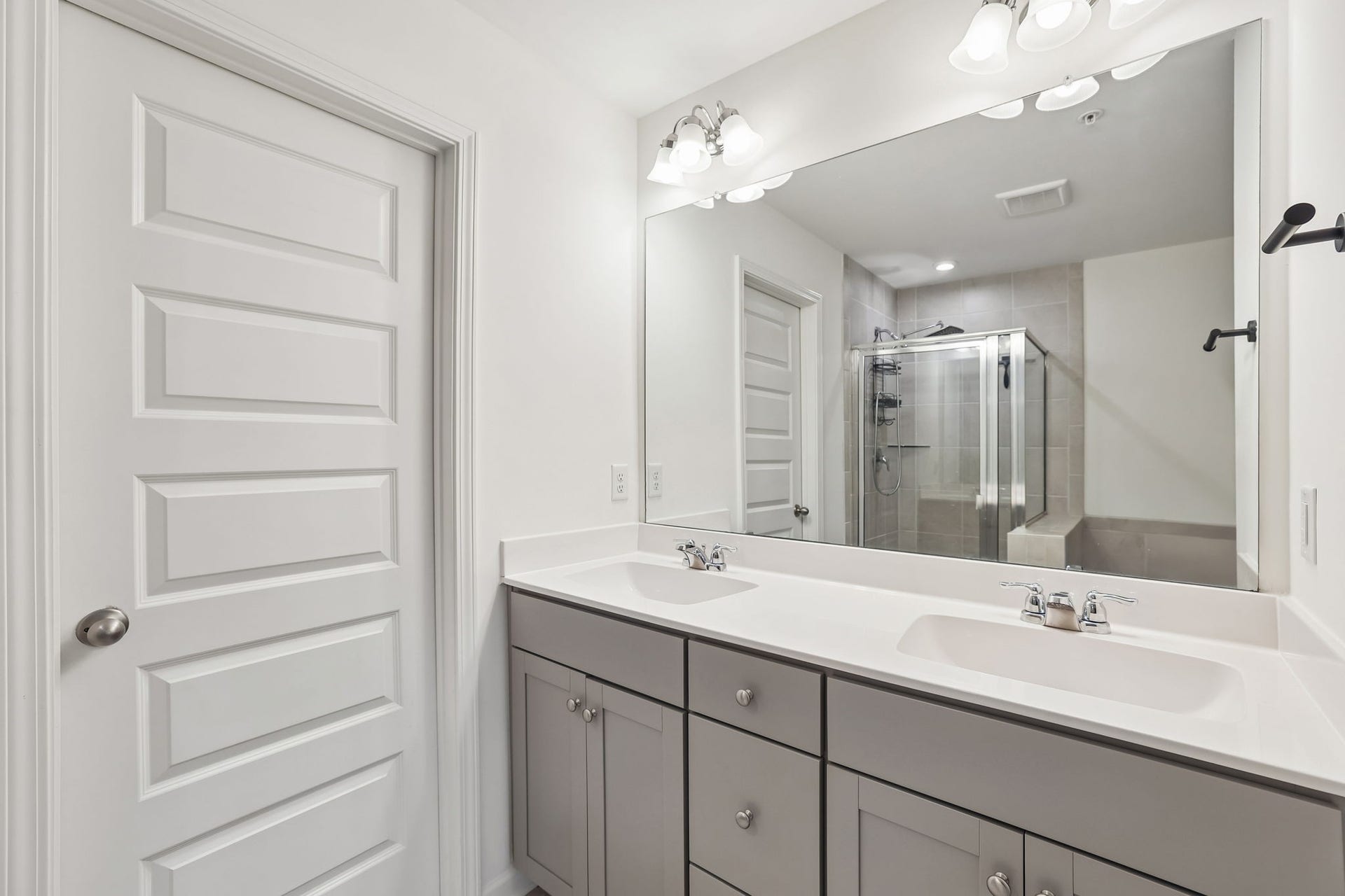 3307 Deerchase Cir, Murfreesboro, TN 37129 3307 Deerchase Cir, Murfreesboro, TN 37129
