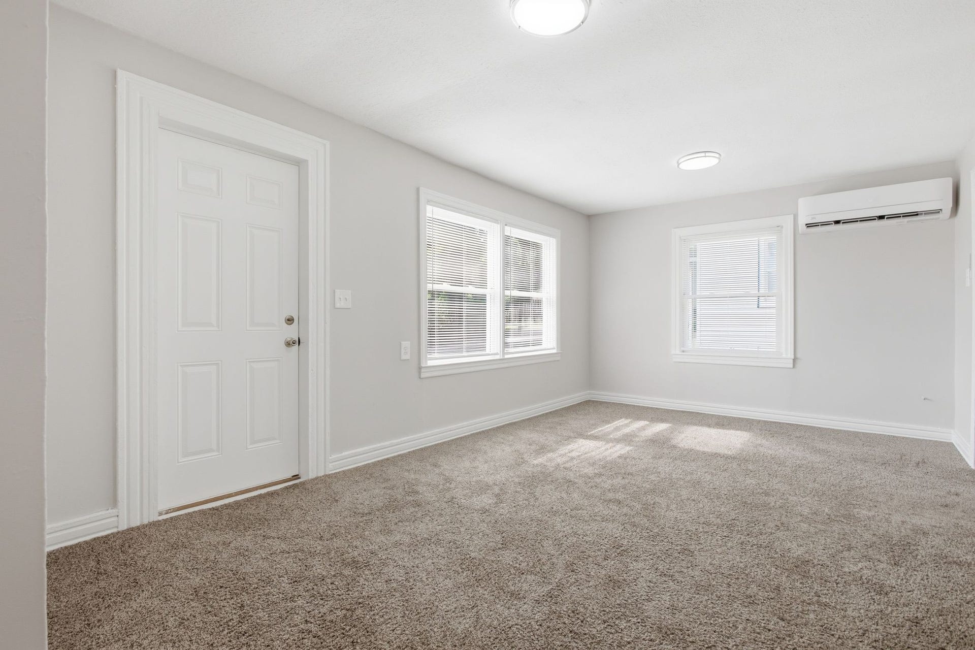 1604 S High St, Columbia, TN 38401 1604 S High St, Columbia, TN 38401