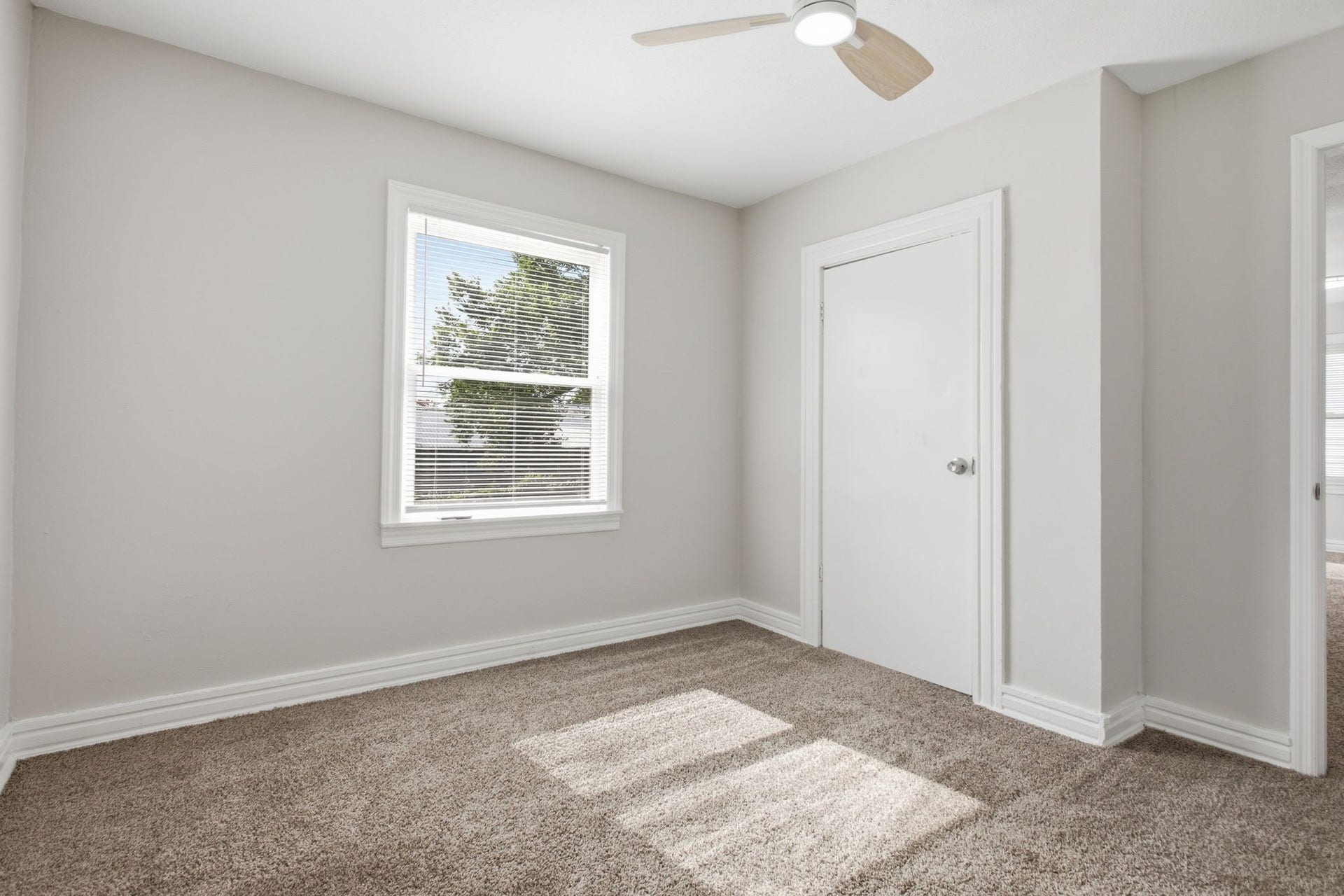 1604 S High St, Columbia, TN 38401 1604 S High St, Columbia, TN 38401