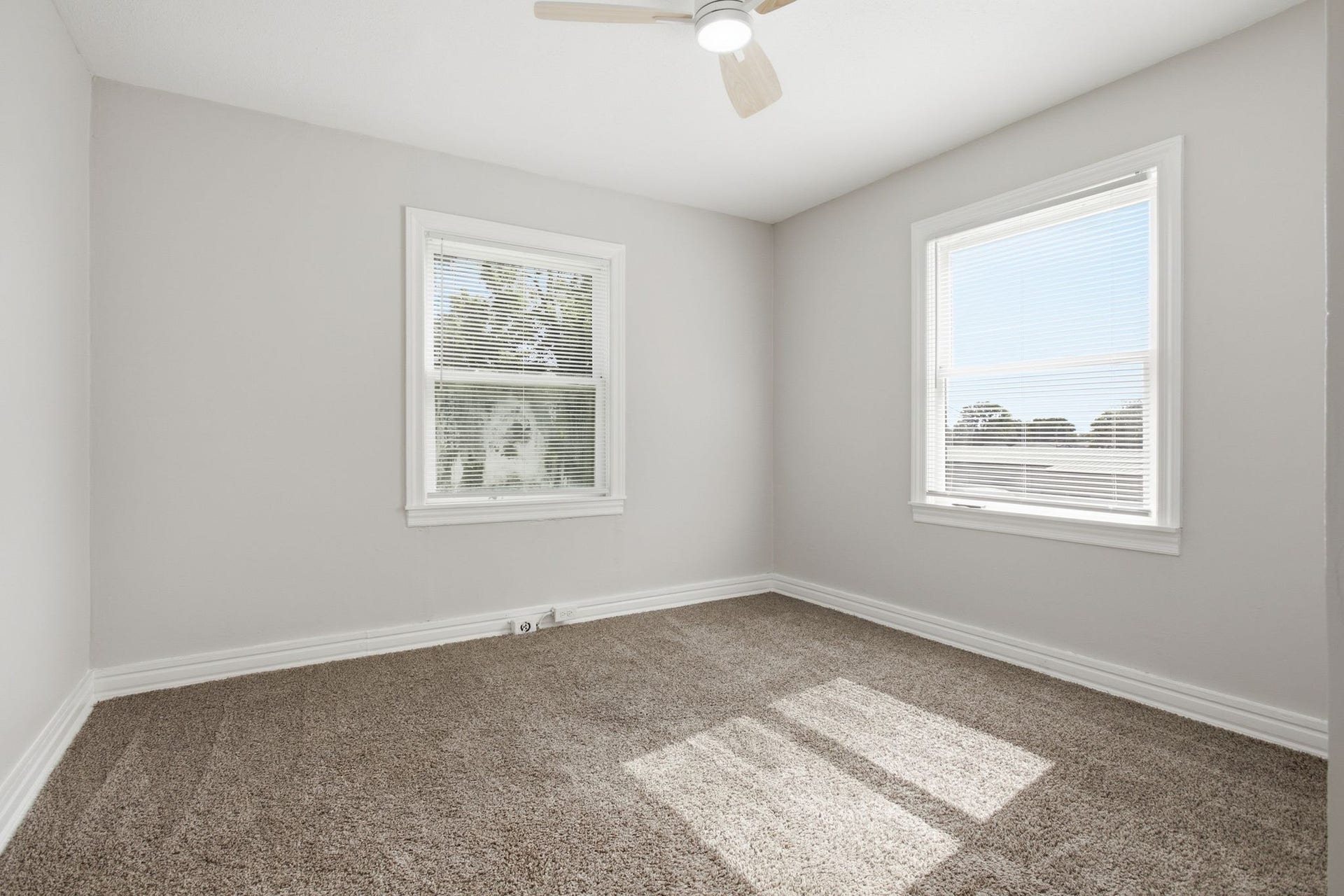1604 S High St, Columbia, TN 38401 1604 S High St, Columbia, TN 38401
