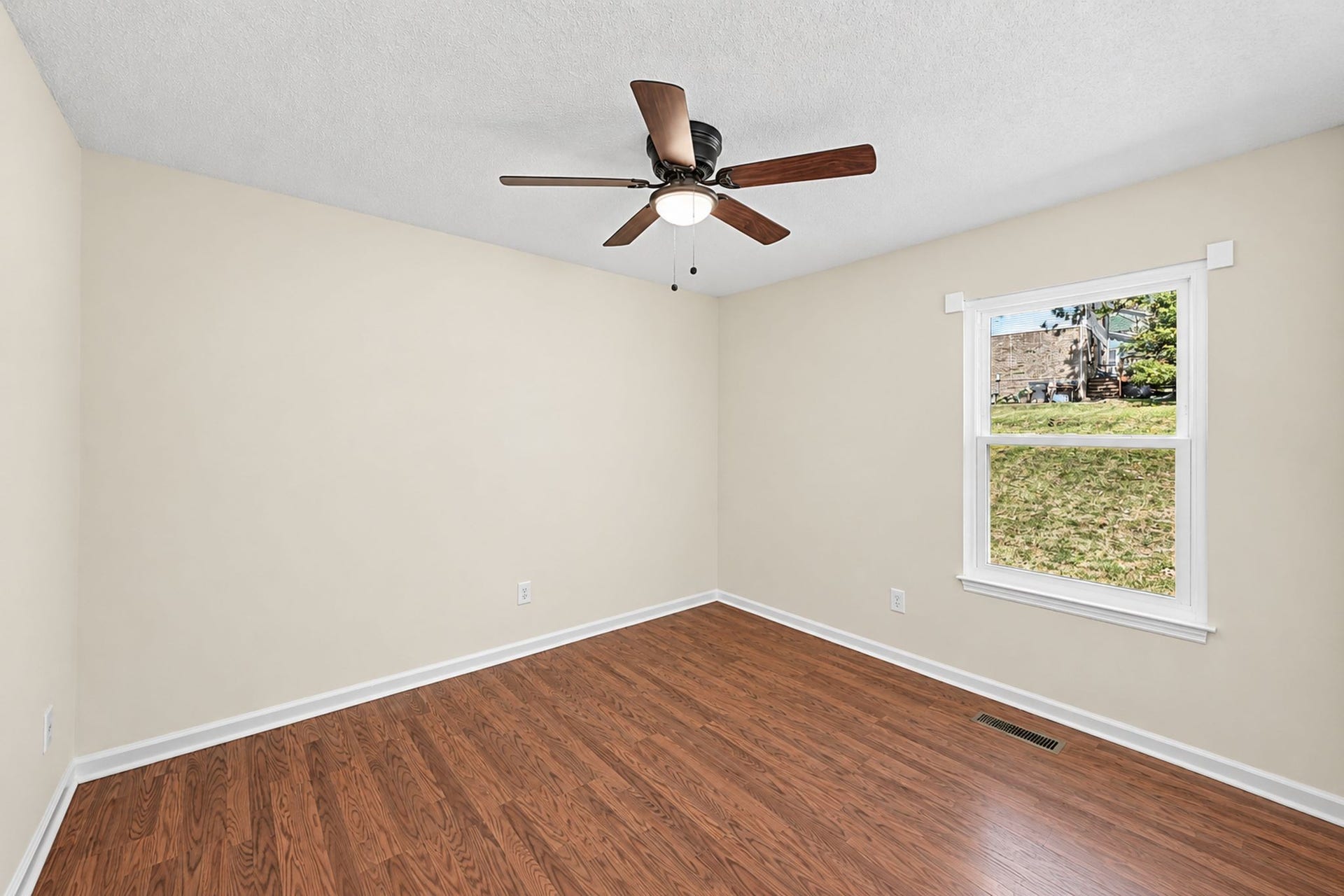 305 Hart Ln, Nashville, TN 37207 305 Hart Ln, Nashville, TN 37207