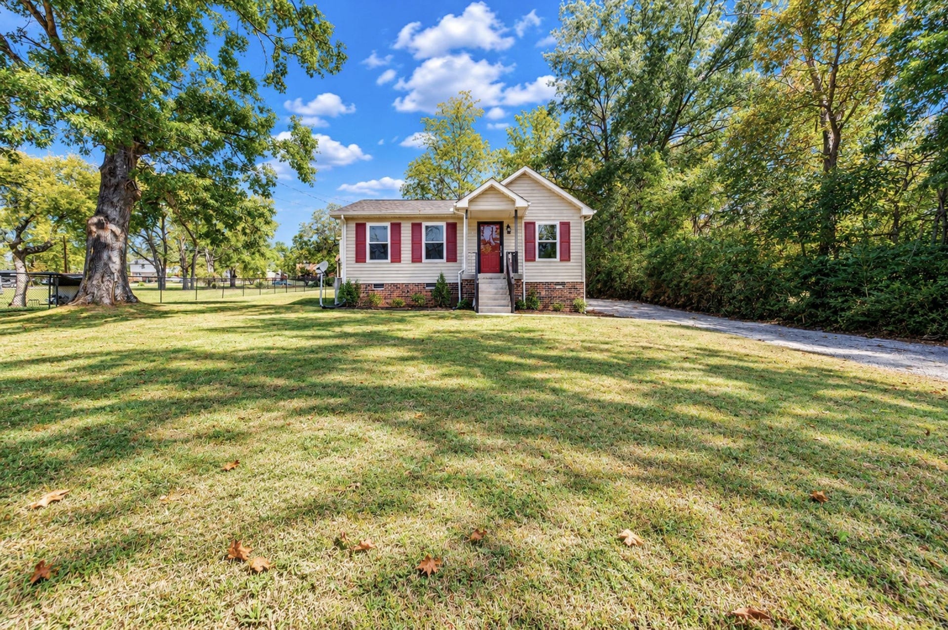 305 Hart Ln, Nashville, TN 37207 305 Hart Ln, Nashville, TN 37207