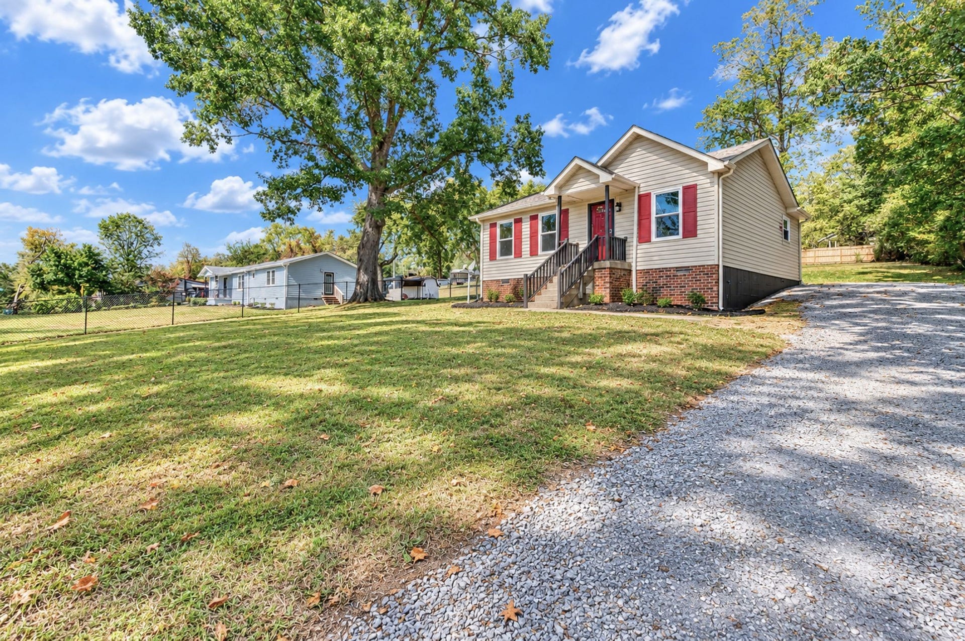 305 Hart Ln, Nashville, TN 37207 305 Hart Ln, Nashville, TN 37207
