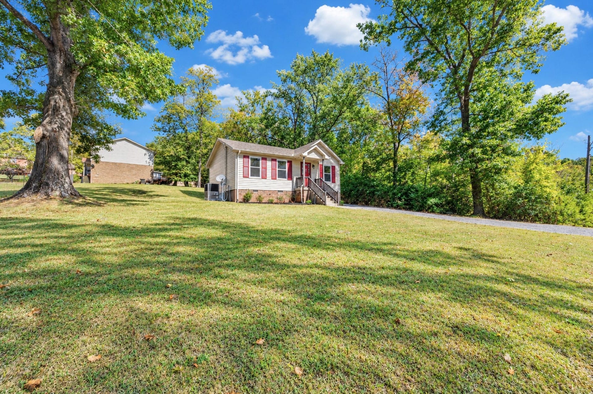 305 Hart Ln, Nashville, TN 37207 305 Hart Ln, Nashville, TN 37207