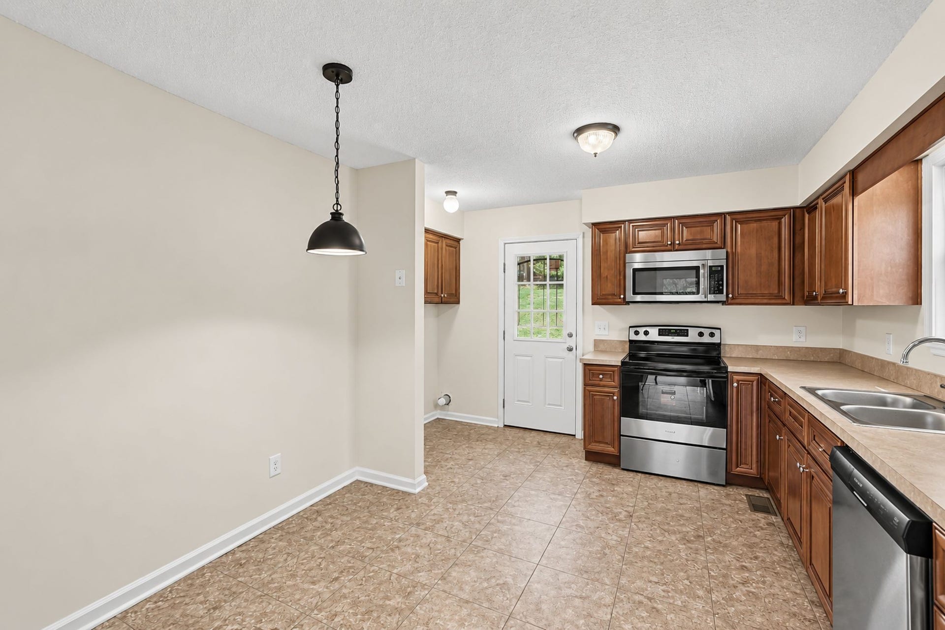 305 Hart Ln, Nashville, TN 37207 305 Hart Ln, Nashville, TN 37207