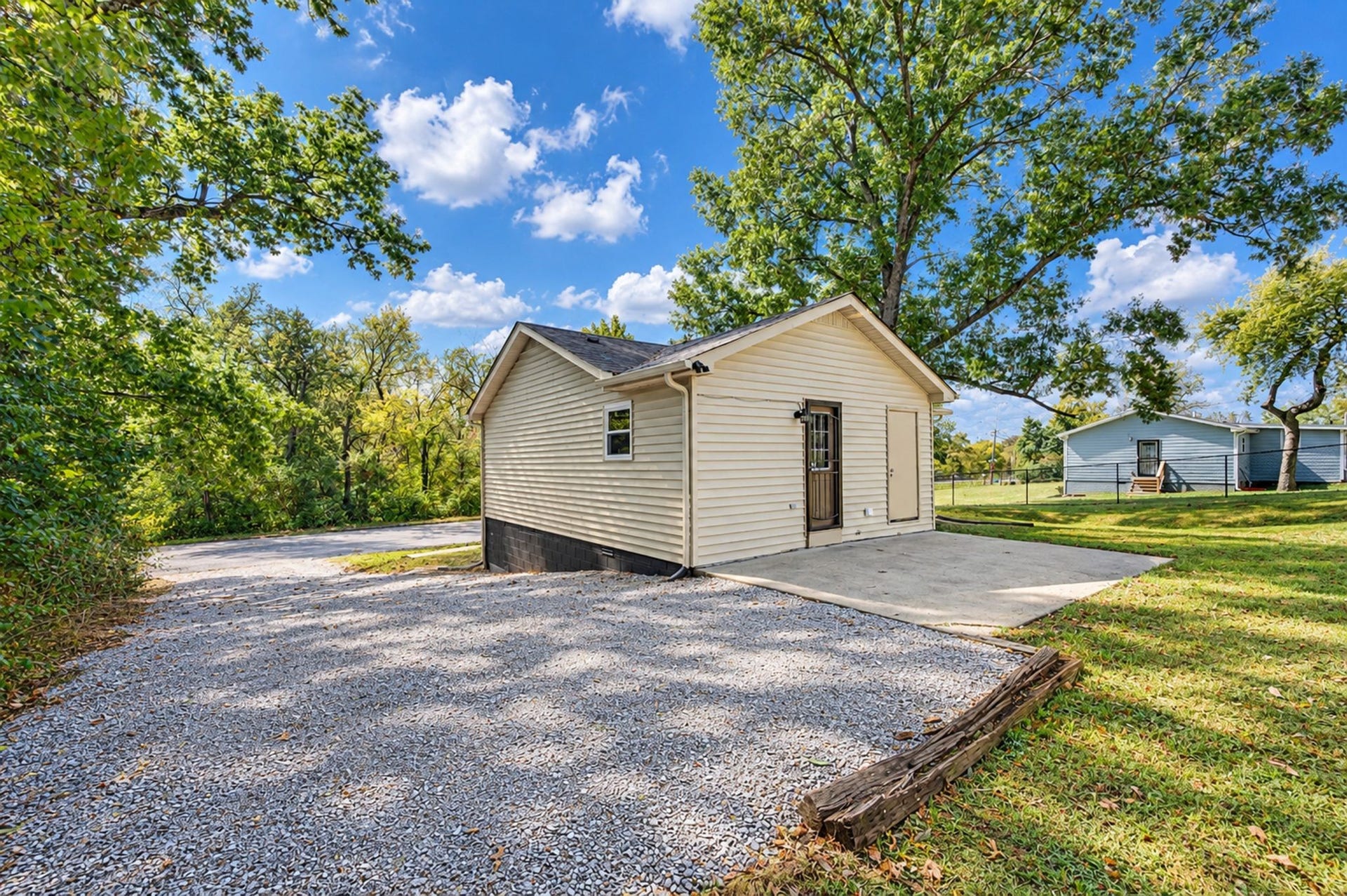 305 Hart Ln, Nashville, TN 37207 305 Hart Ln, Nashville, TN 37207