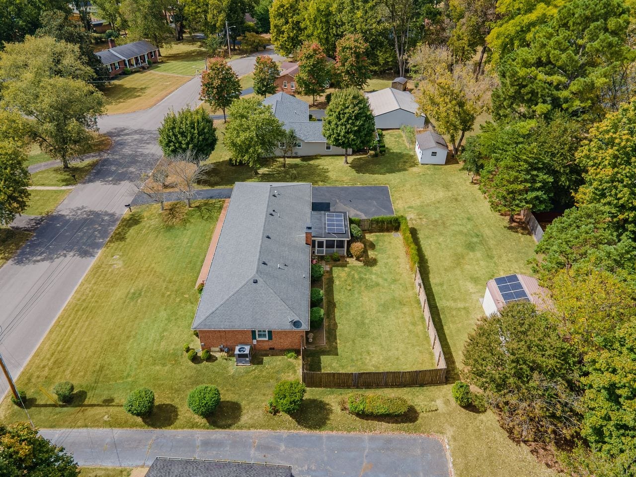 1408 Lyon St, Columbia, TN 38401 1408 Lyon St, Columbia, TN 38401