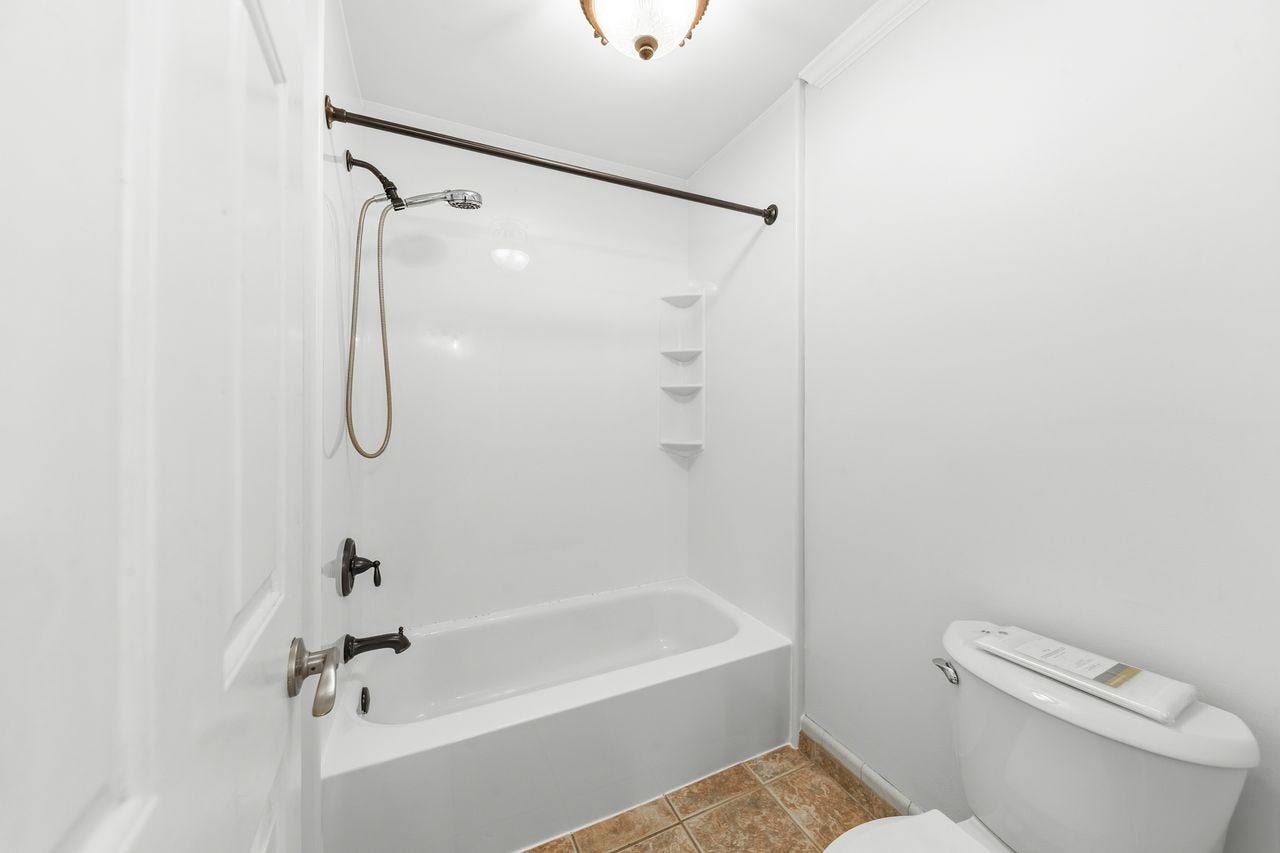 1408 Lyon St, Columbia, TN 38401 Master bath shower