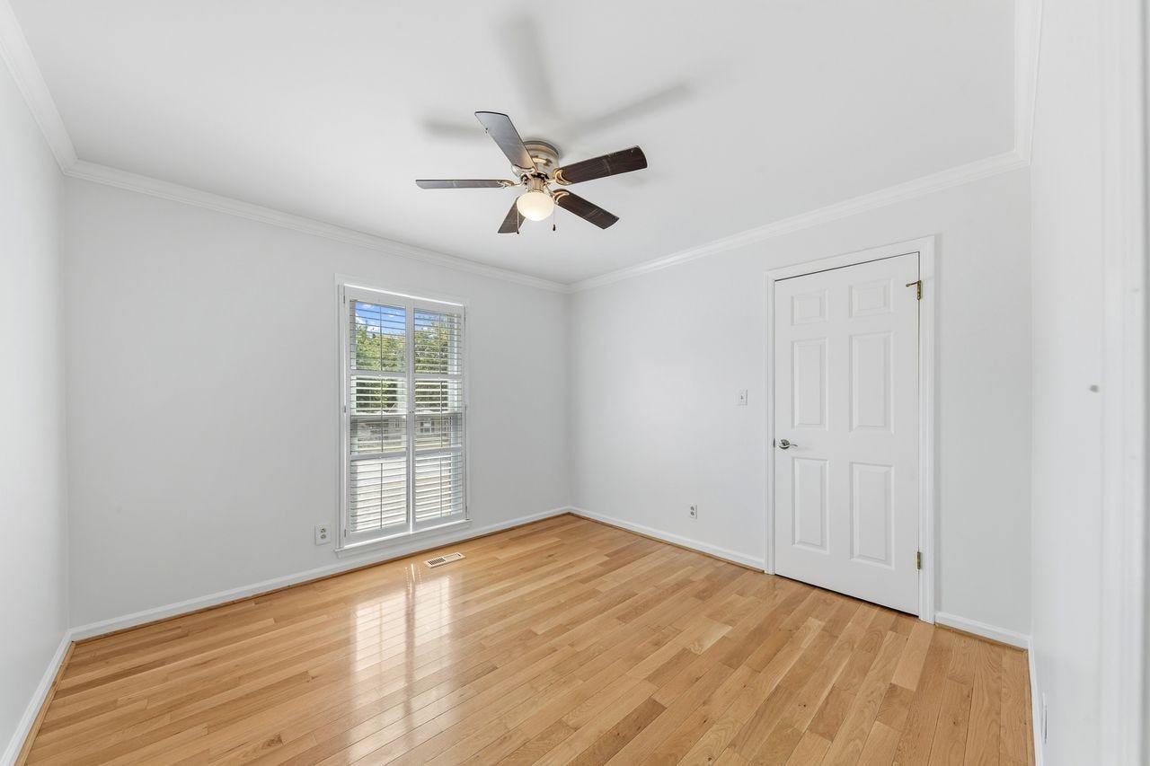 1408 Lyon St, Columbia, TN 38401 Bedroom 3 with walk in closets