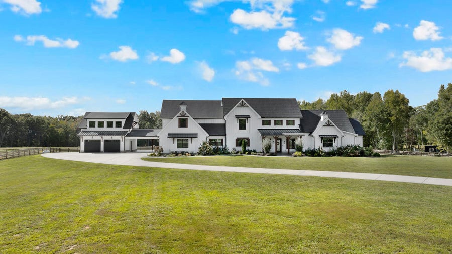 Property photo for 2216 Sp Anderson Rd, Manchester, TN