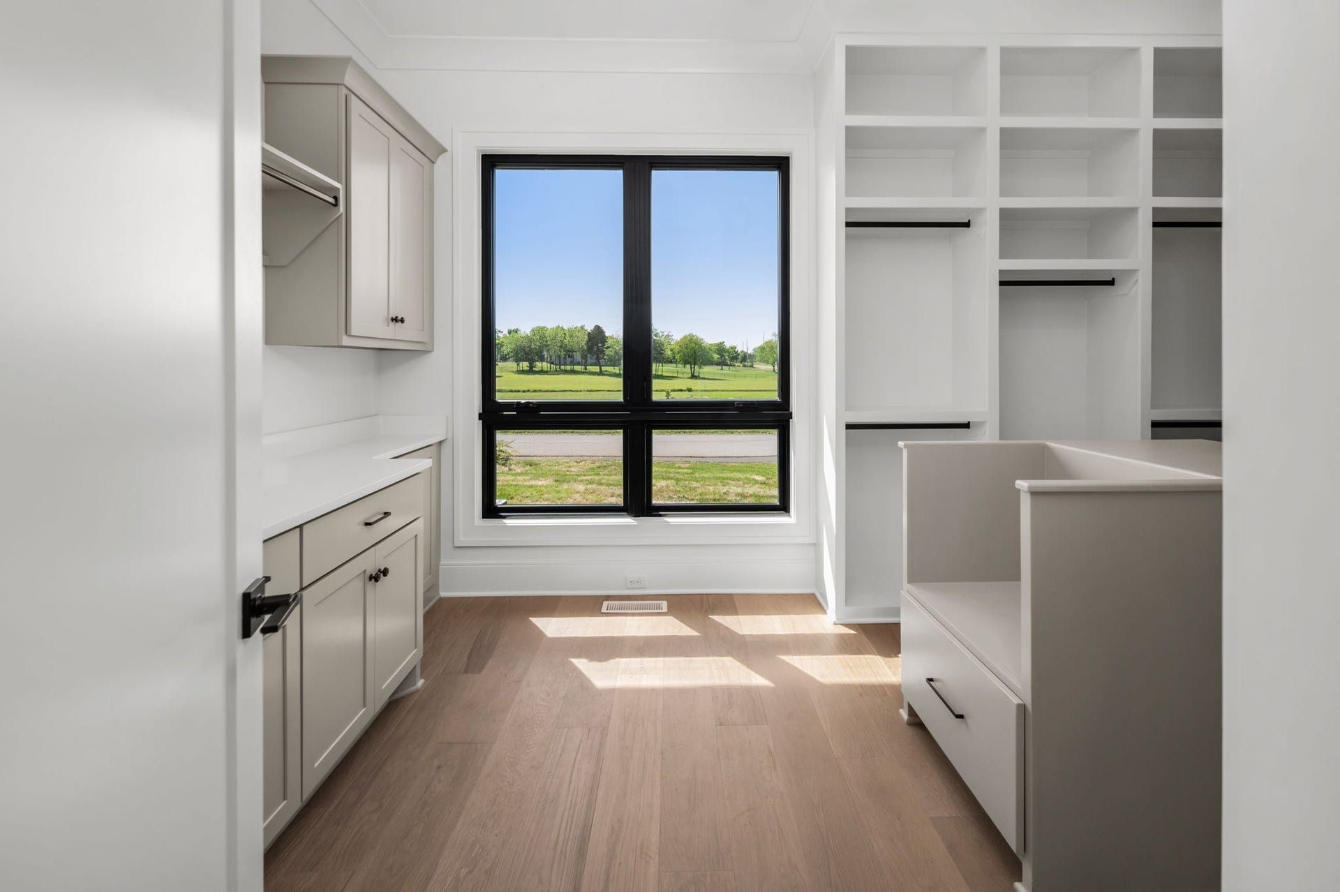 3364 Eslin Ct, Murfreesboro, TN 37130 Hook-ups for stackable washer and dryer