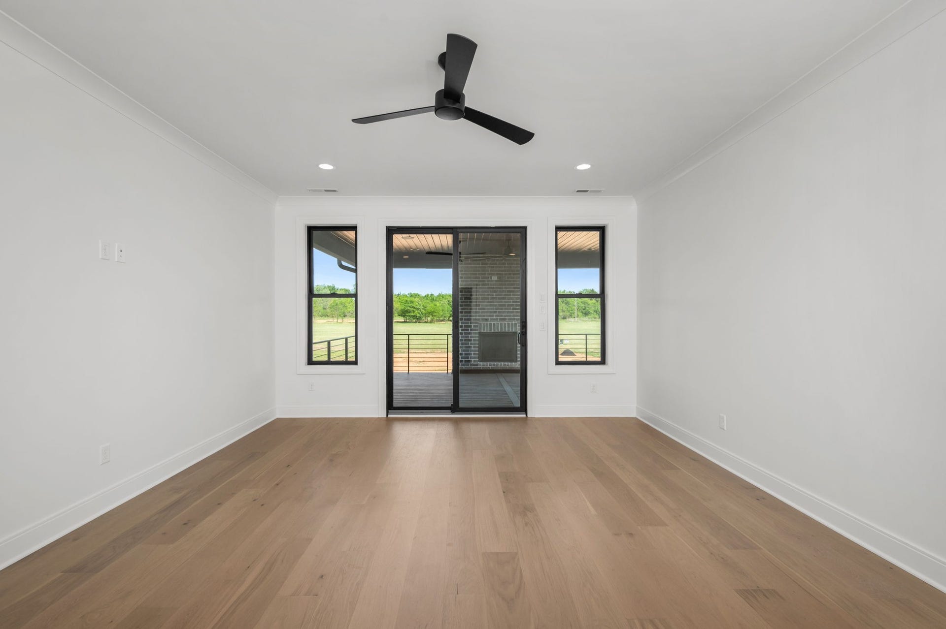 3364 Eslin Ct, Murfreesboro, TN 37130 Looking towards the 2nd story outdoor living space