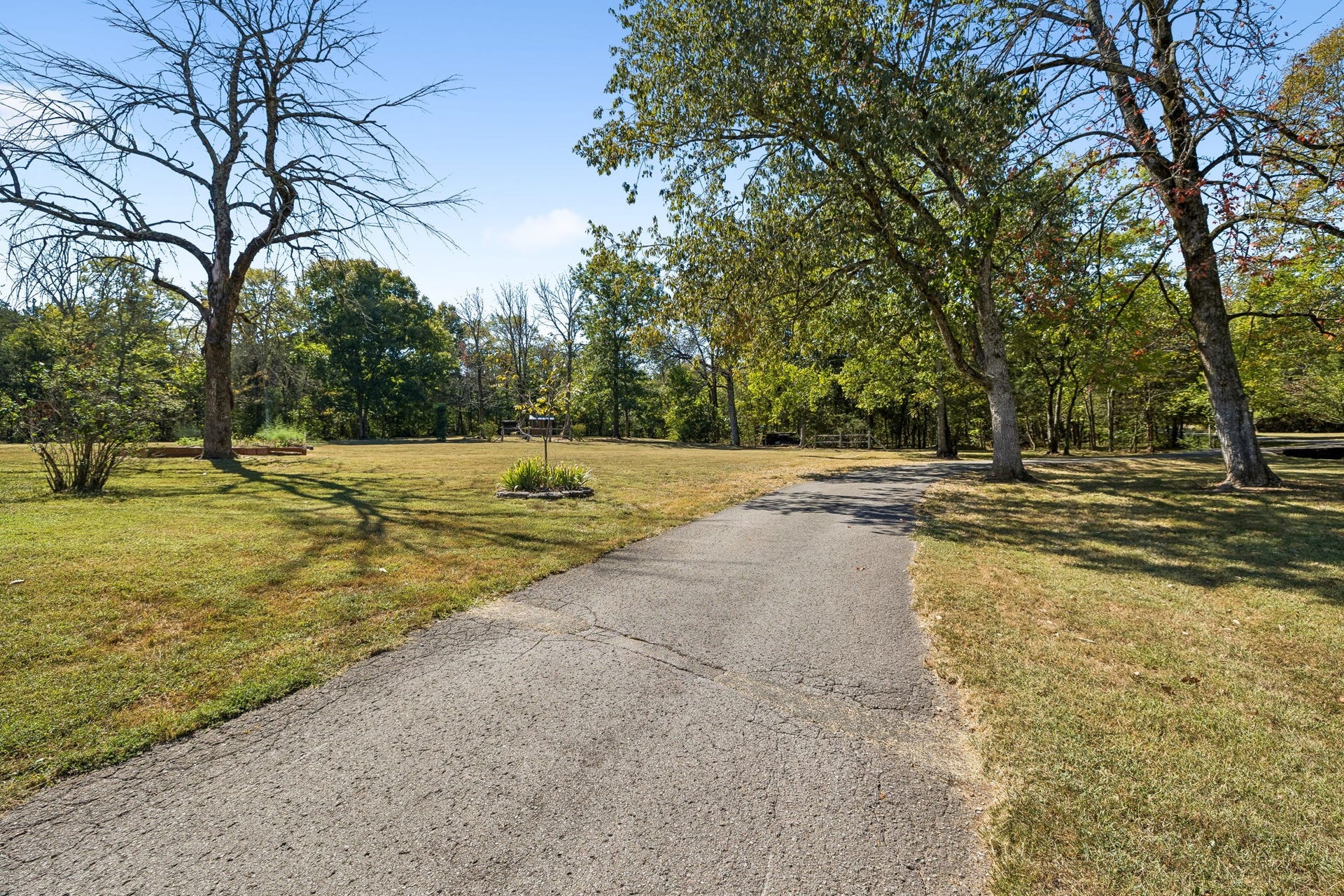 2325 Newman Rd, Rockvale, TN 37153