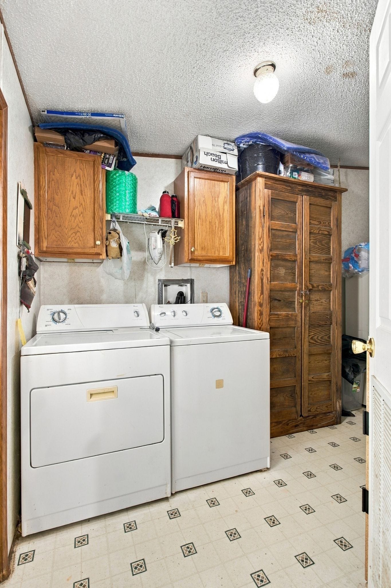 8639 King Hollow Road, Mount Pleasant, TN 38474 8639 King Hollow Road, Mount Pleasant, TN 38474