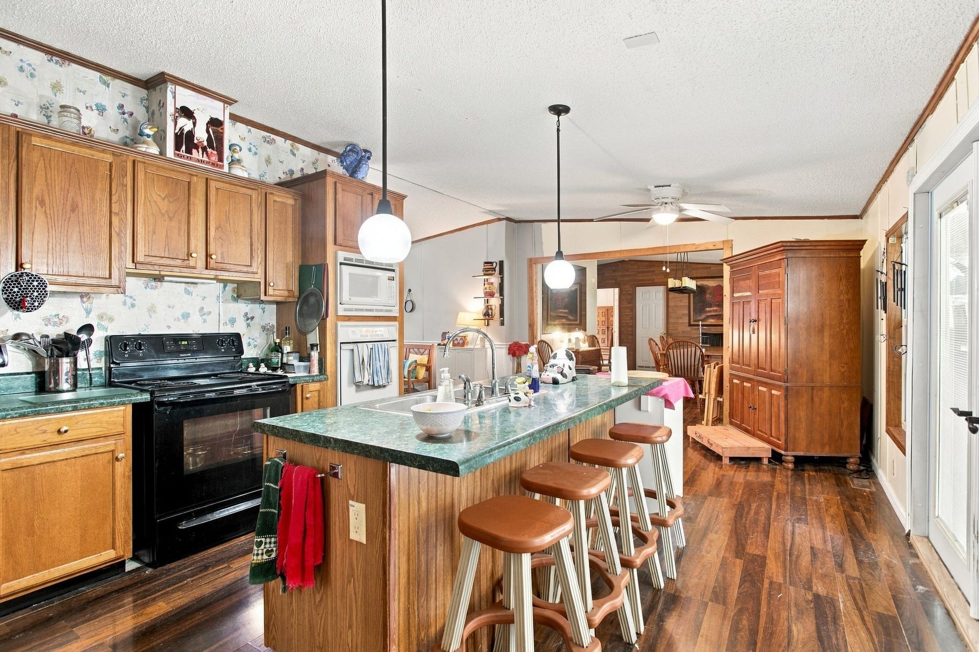 8639 King Hollow Road, Mount Pleasant, TN 38474 8639 King Hollow Road, Mount Pleasant, TN 38474