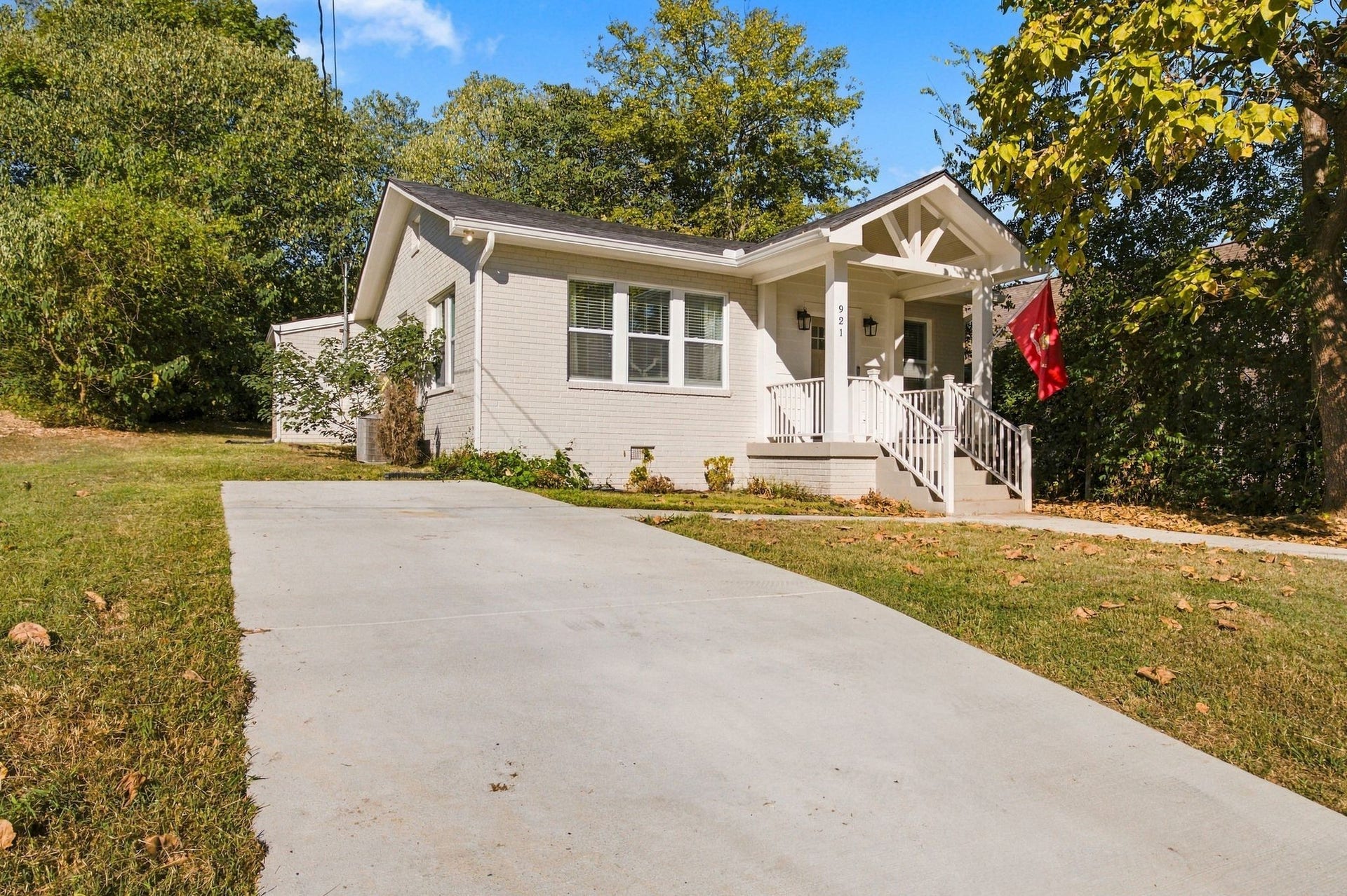 921 42nd Ave N, Nashville, TN 37209 921 42nd Ave N, Nashville, TN 37209
