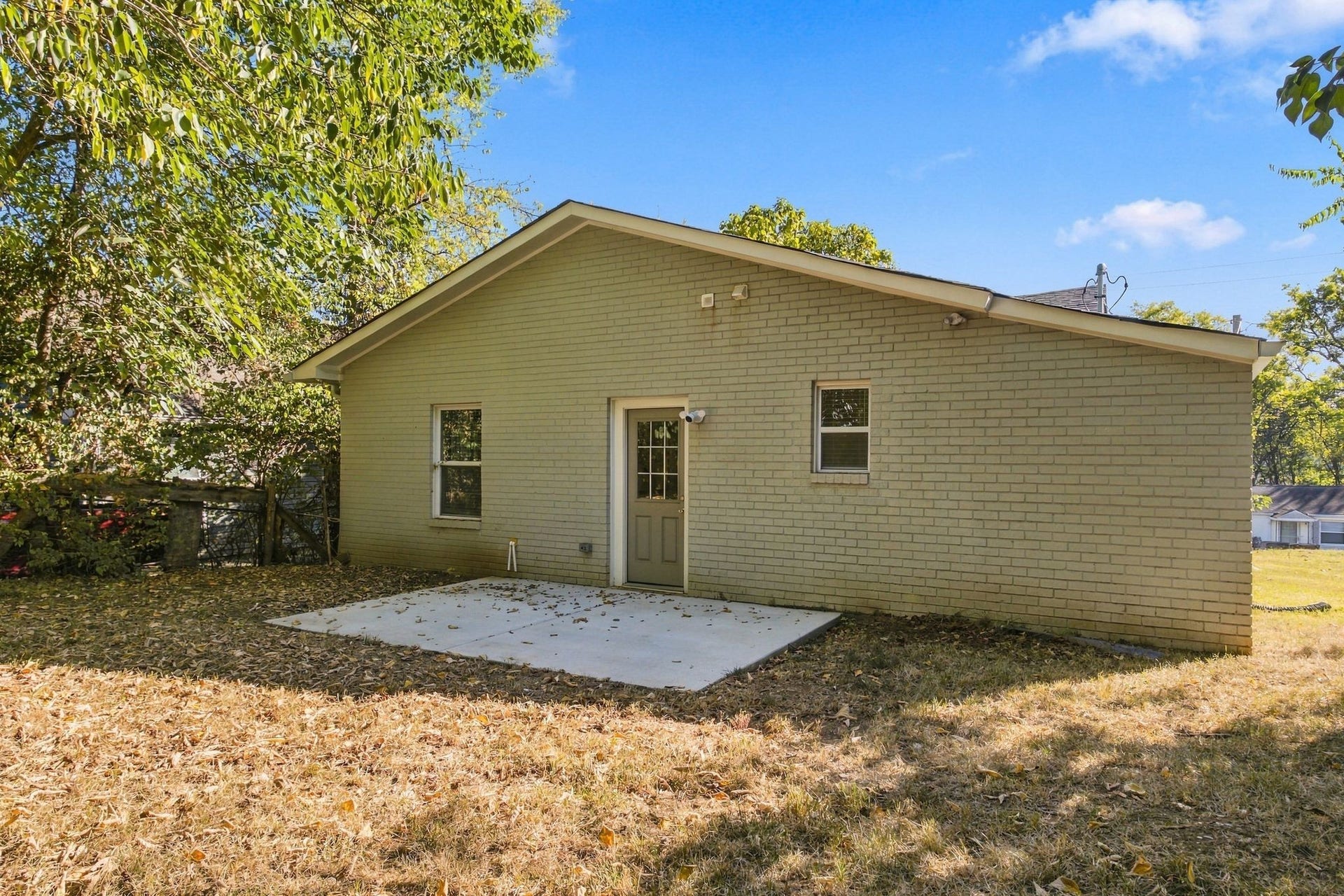 921 42nd Ave N, Nashville, TN 37209 921 42nd Ave N, Nashville, TN 37209