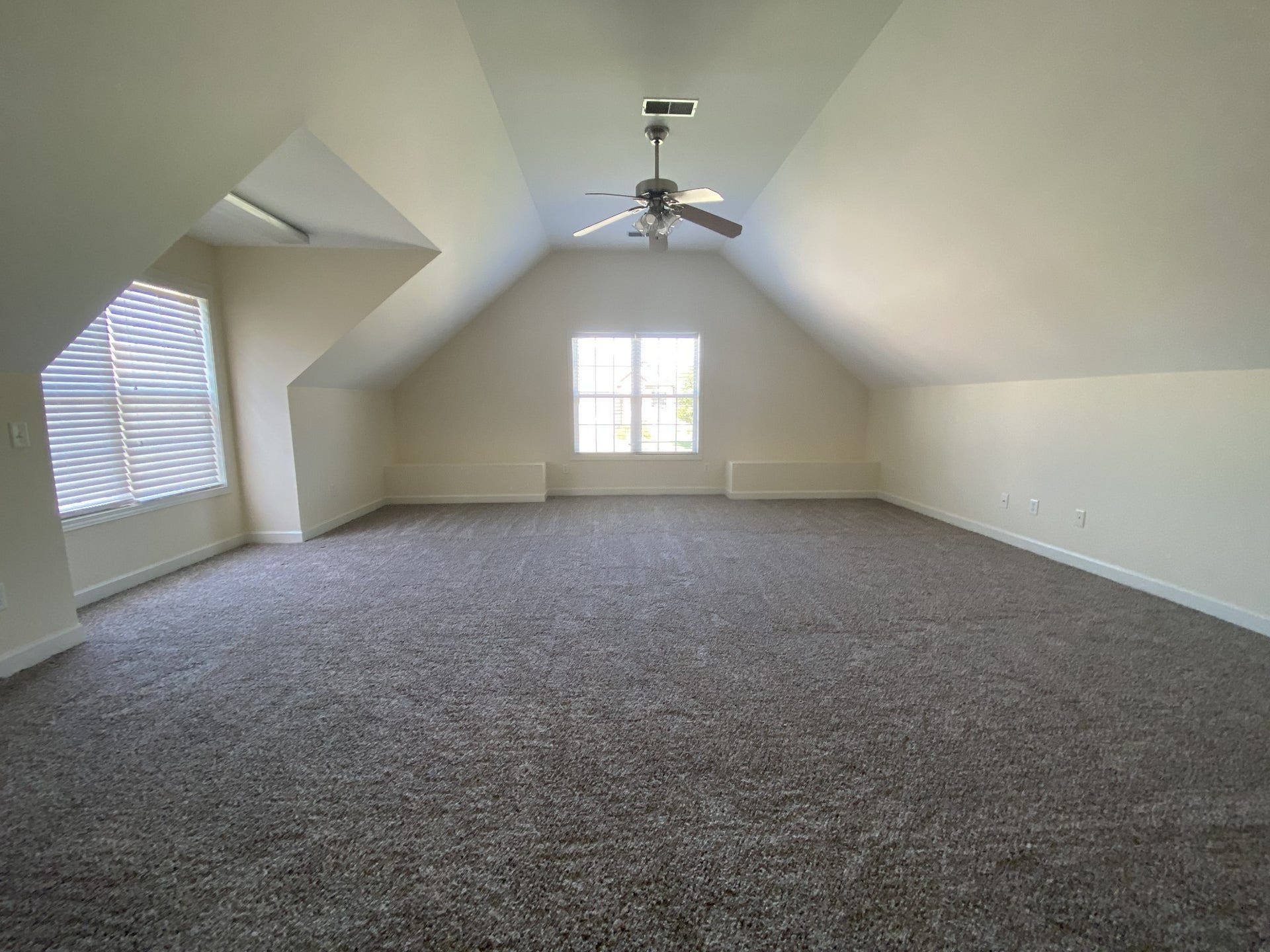 715 Starpoint Dr, Gallatin, TN 37066 715 Starpoint Dr, Gallatin, TN 37066