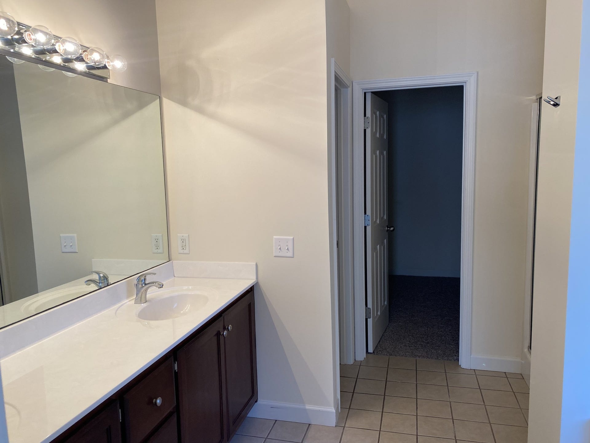 715 Starpoint Dr, Gallatin, TN 37066 715 Starpoint Dr, Gallatin, TN 37066