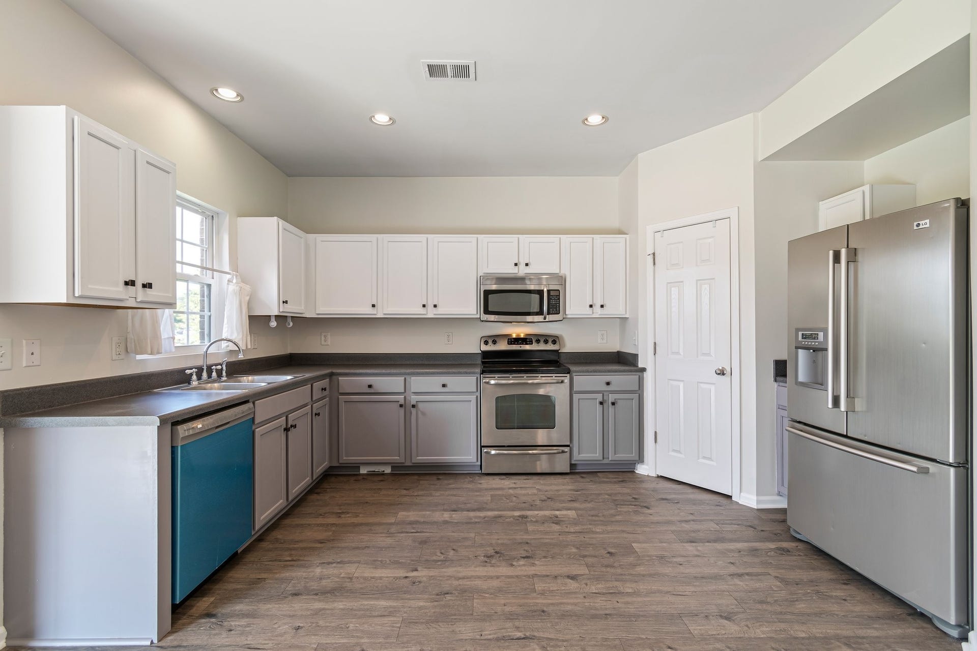 1006 Solomon Ln, Spring Hill, TN 37174 1006 Solomon Ln, Spring Hill, TN 37174