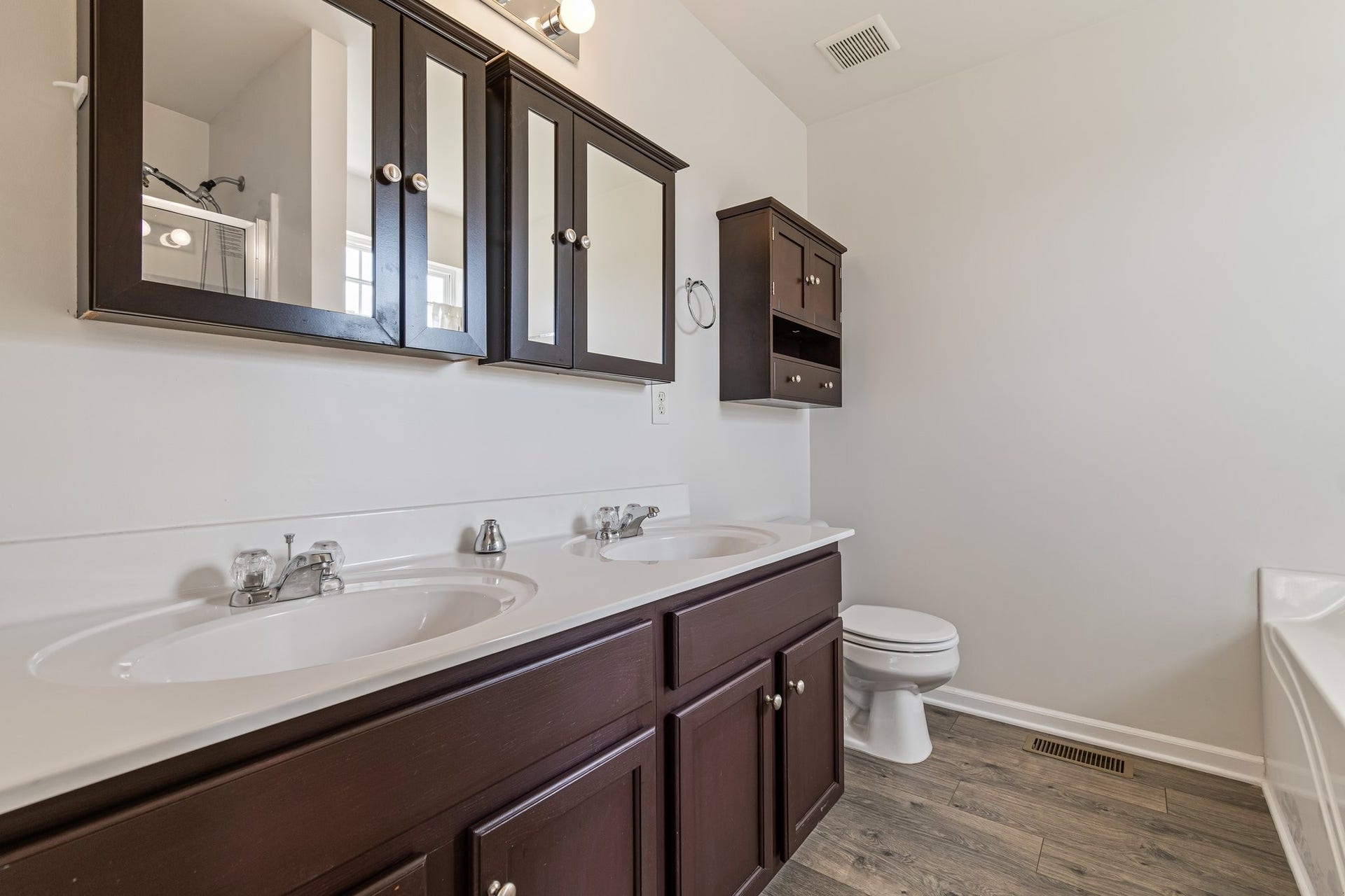 1006 Solomon Ln, Spring Hill, TN 37174 1006 Solomon Ln, Spring Hill, TN 37174