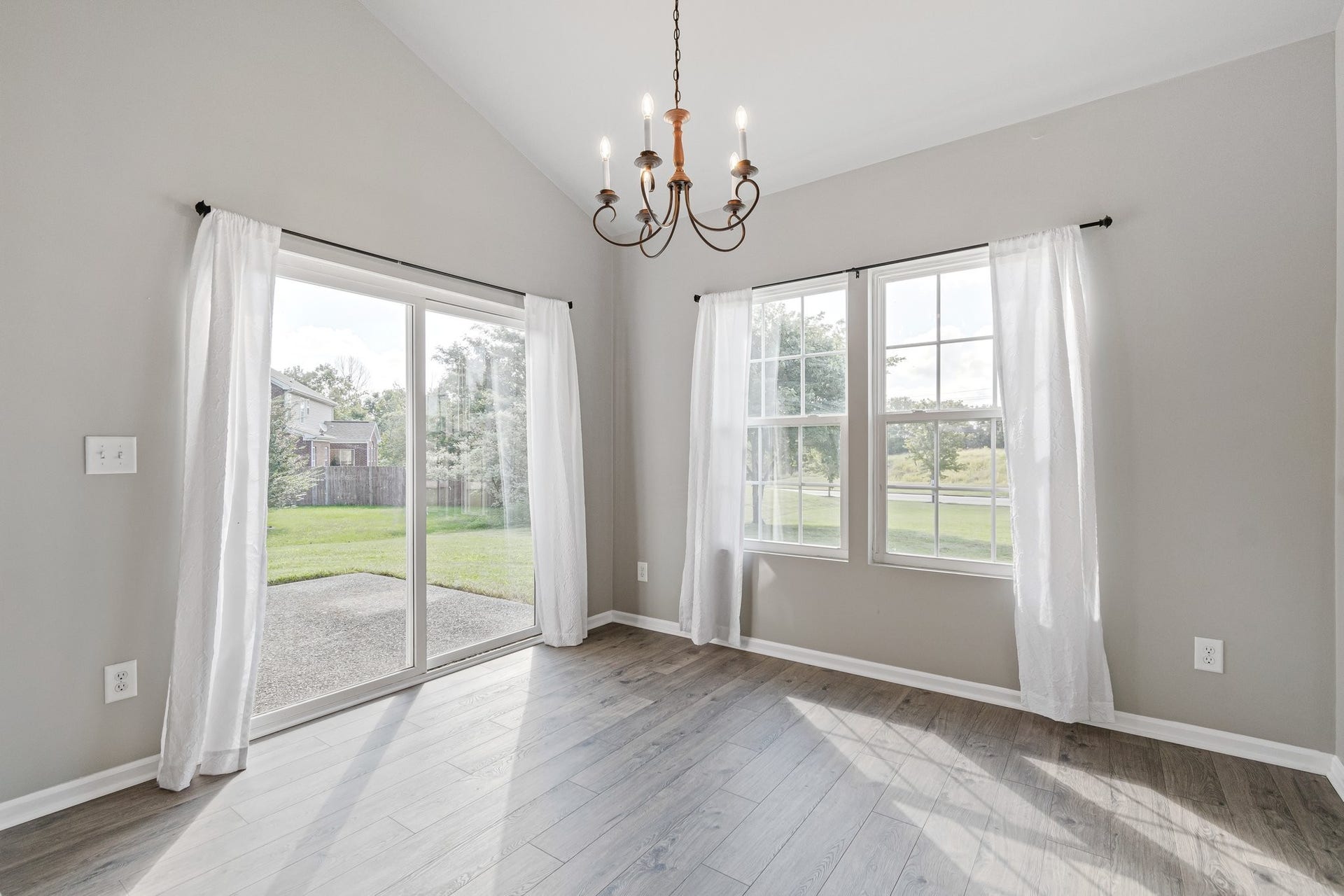 1006 Solomon Ln, Spring Hill, TN 37174 1006 Solomon Ln, Spring Hill, TN 37174