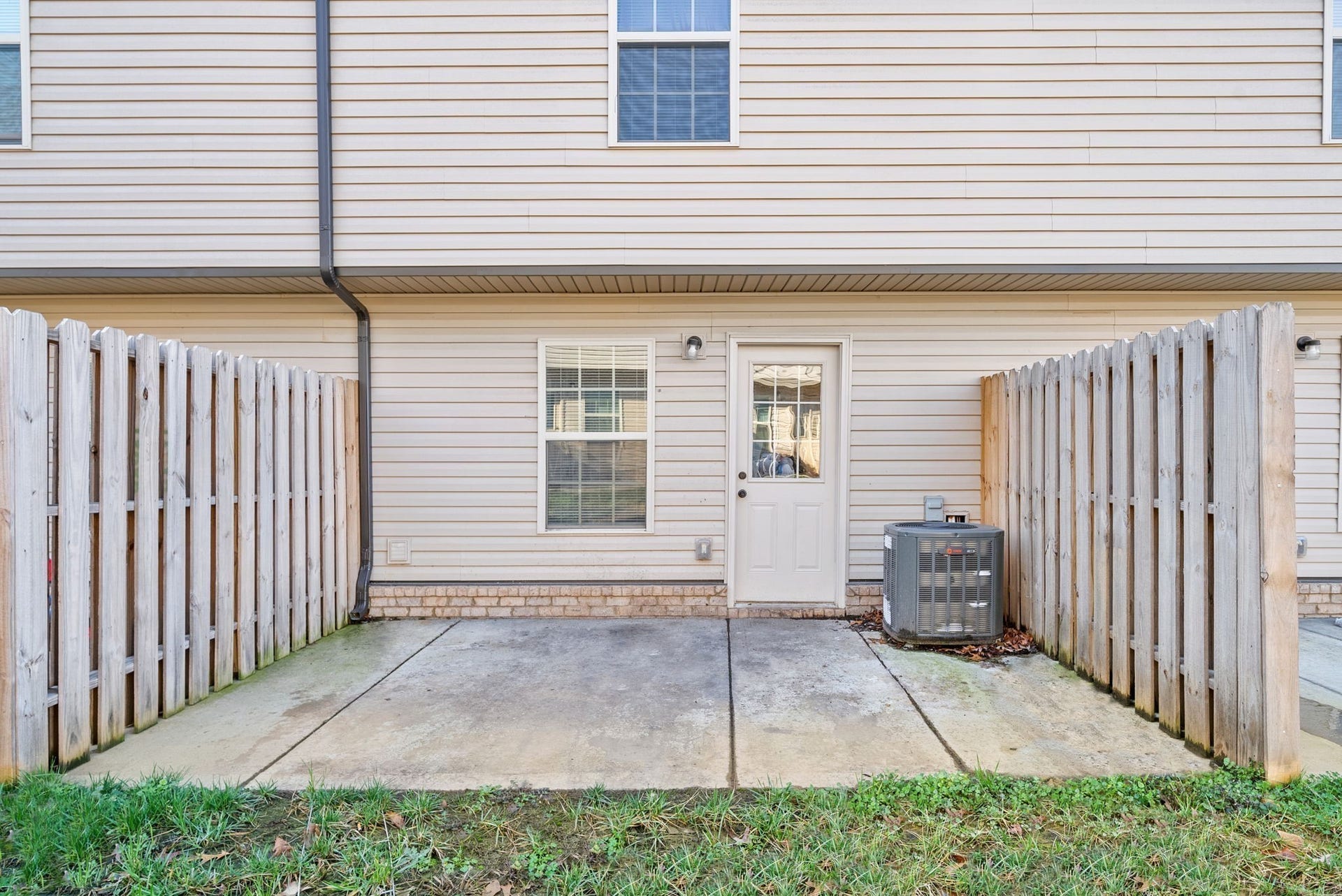 296 Smithson Ln, #C, Clarksville, TN 37040 296 Smithson Ln, #C, Clarksville, TN 37040