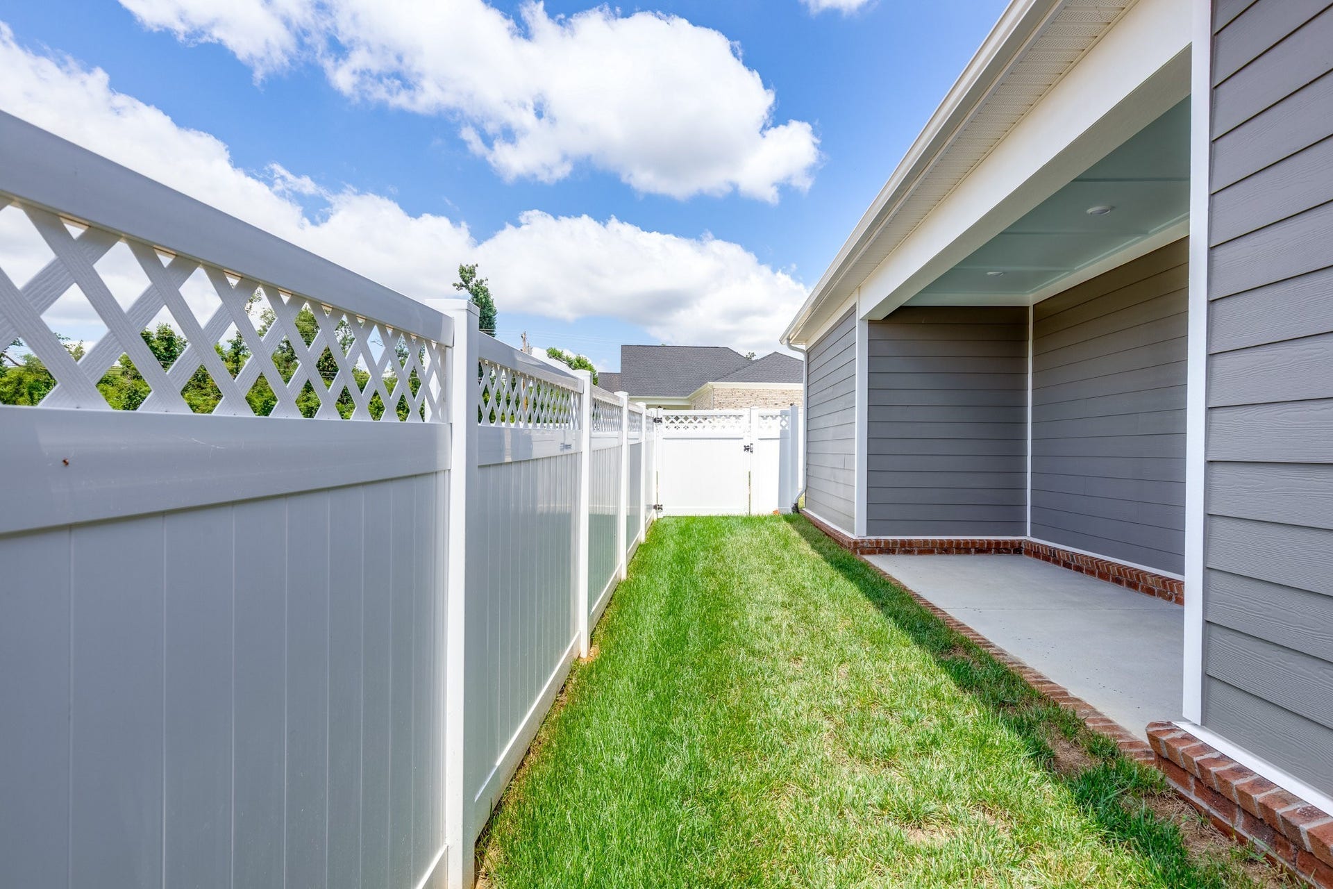 1823 Flatwaters St, Spring Hill, TN 37174 1823 Flatwaters St, Spring Hill, TN 37174