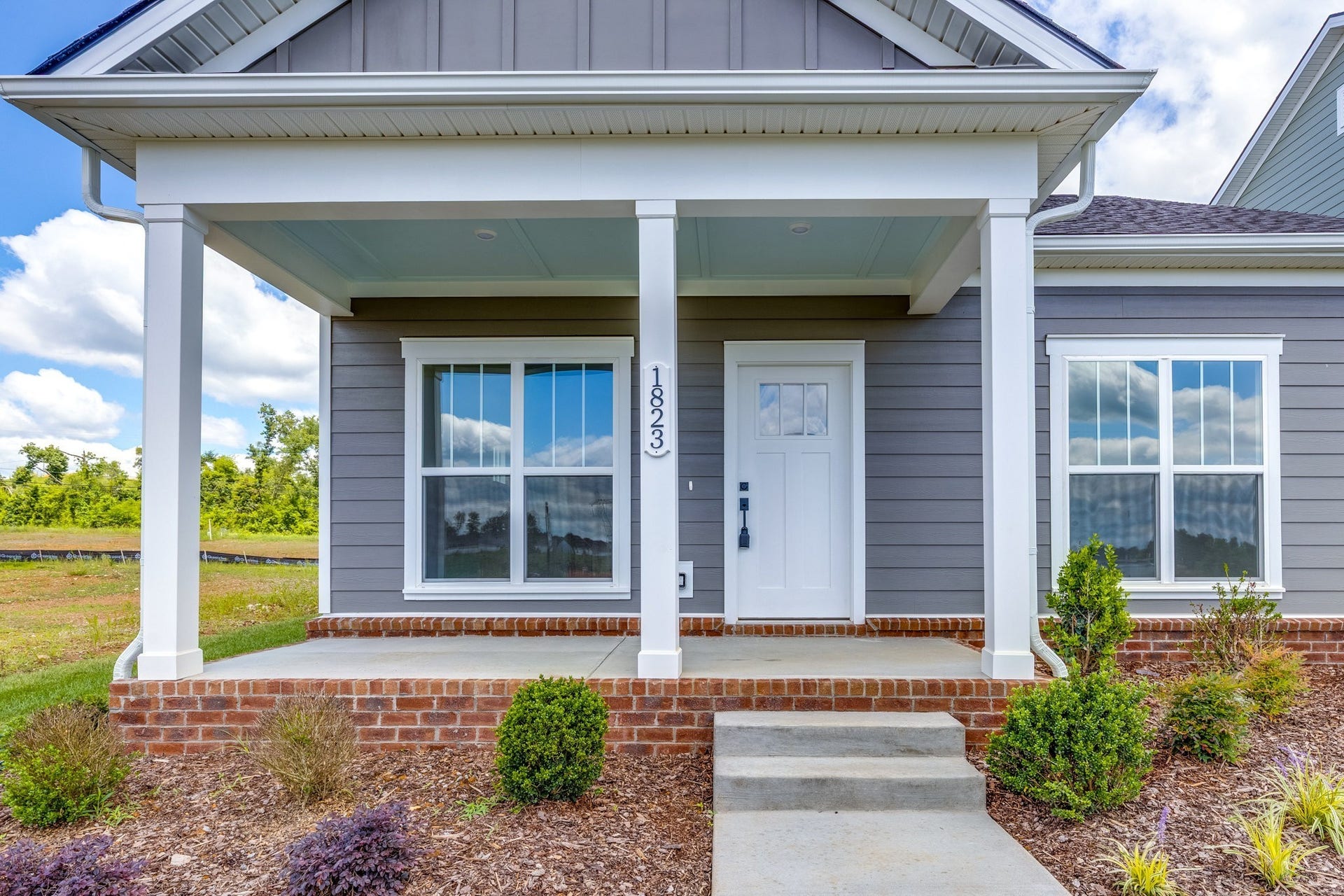 1823 Flatwaters St, Spring Hill, TN 37174 1823 Flatwaters St, Spring Hill, TN 37174