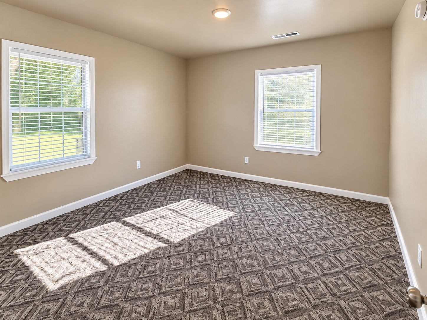 441 E Deaderick St, Jackson, TN 38301 441 E Deaderick St, Jackson, TN 38301