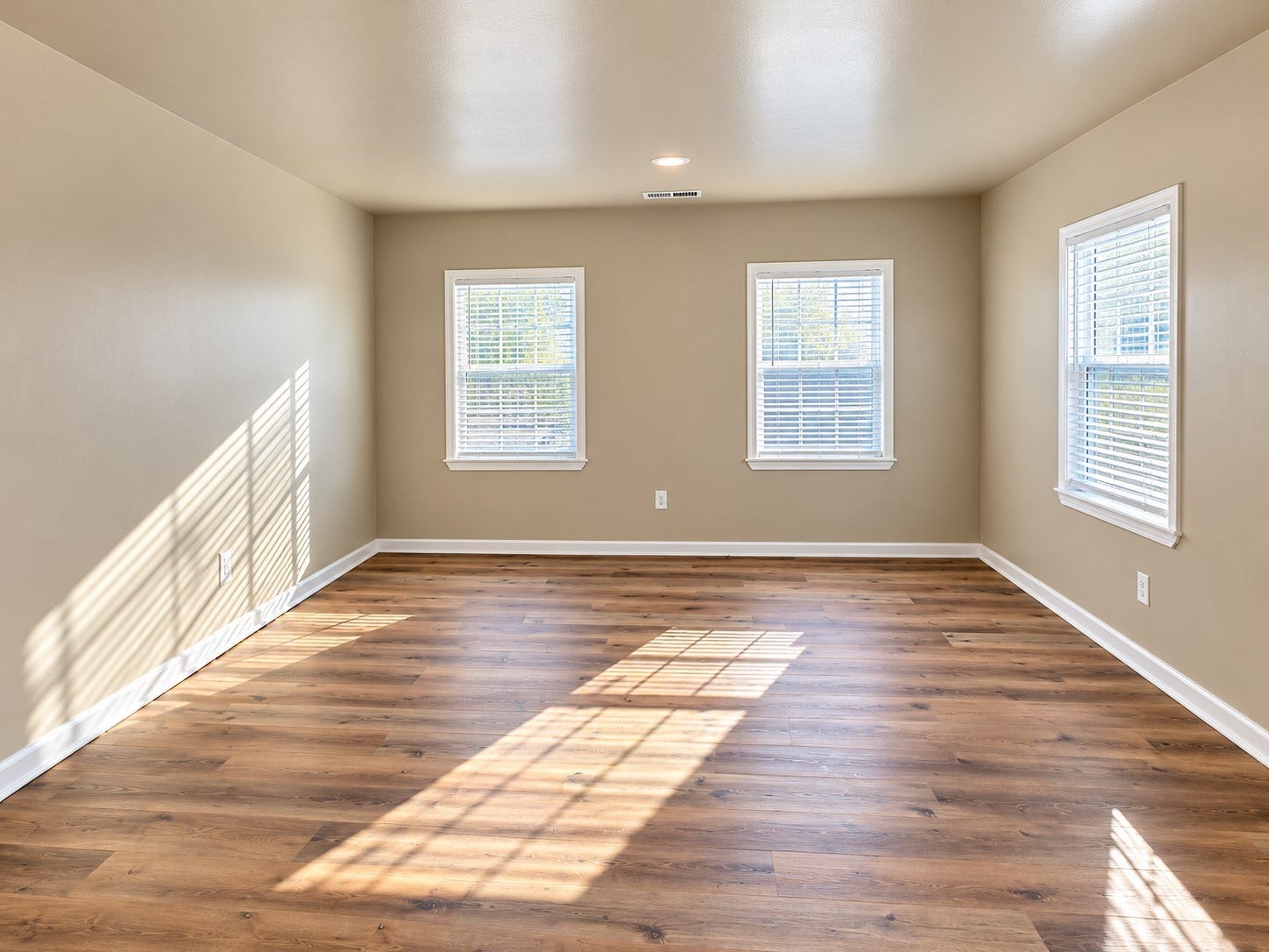 441 E Deaderick St, Jackson, TN 38301 441 E Deaderick St, Jackson, TN 38301