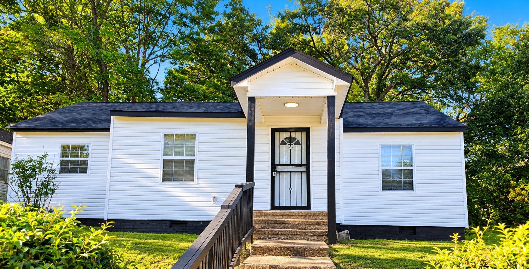 441 E Deaderick St, Jackson, TN 38301 441 E Deaderick St, Jackson, TN 38301
