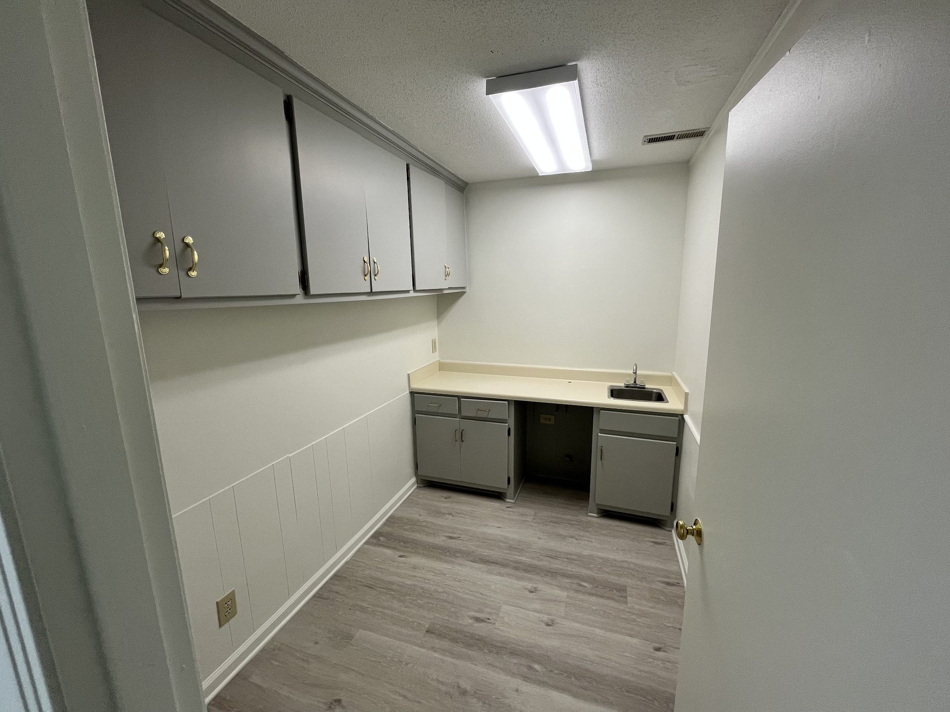 1223 Hatcher Ln, Columbia, TN 38401 1223 Hatcher Ln, Columbia, TN 38401