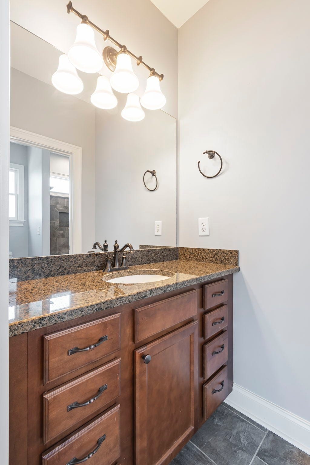 1100A W Grove Ave, Nashville, TN 37203 1100A W Grove Ave, Nashville, TN 37203