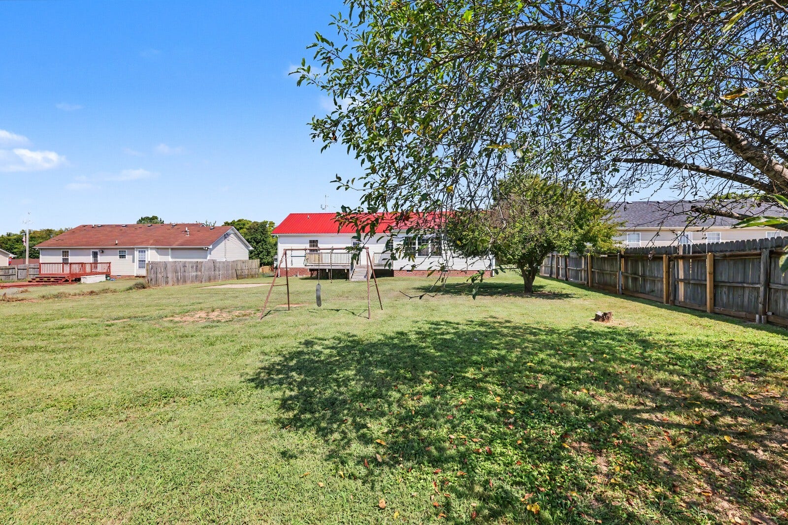 1612 London Dr, Columbia, TN 38401 1612 London Dr, Columbia, TN 38401