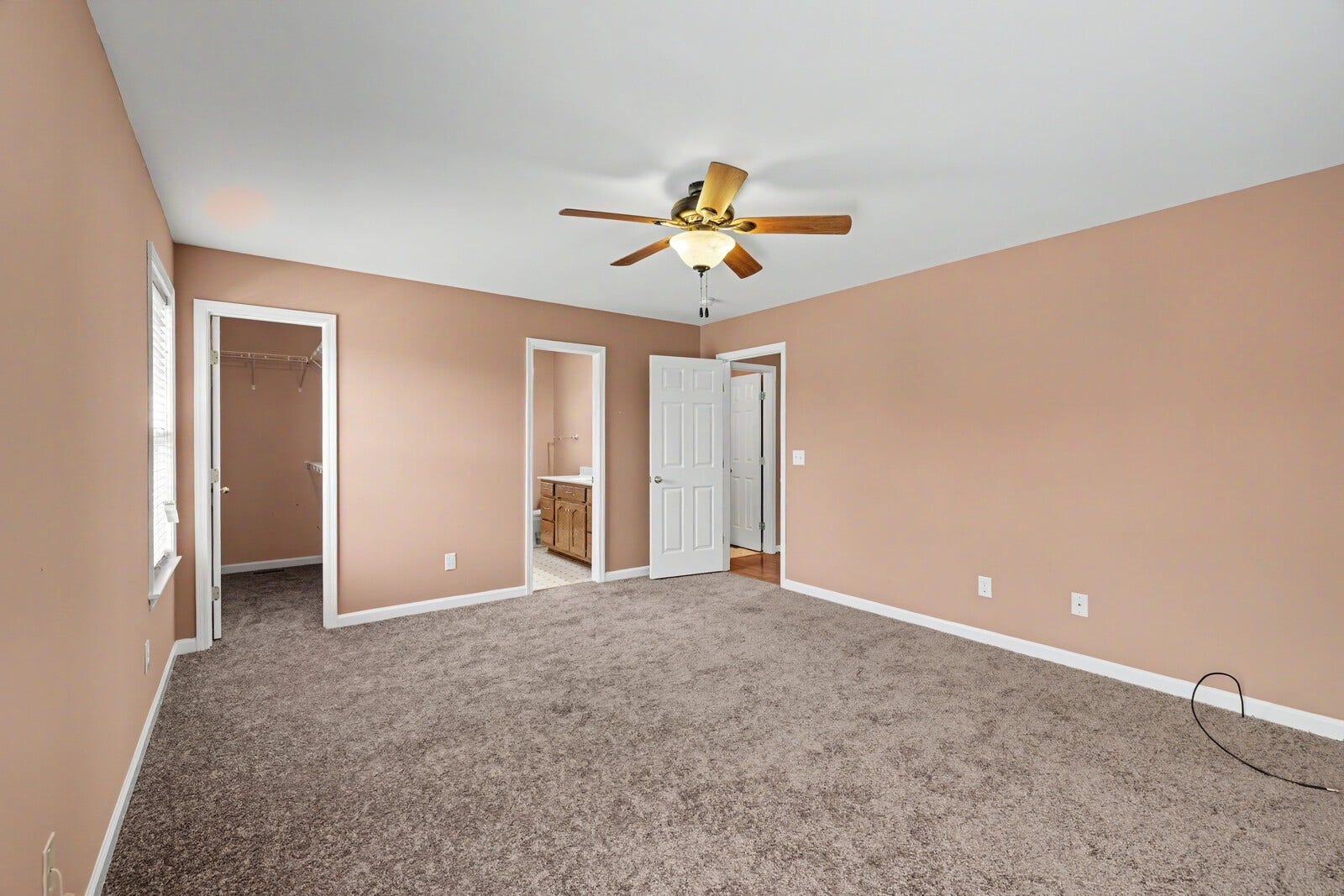 1612 London Dr, Columbia, TN 38401 1612 London Dr, Columbia, TN 38401