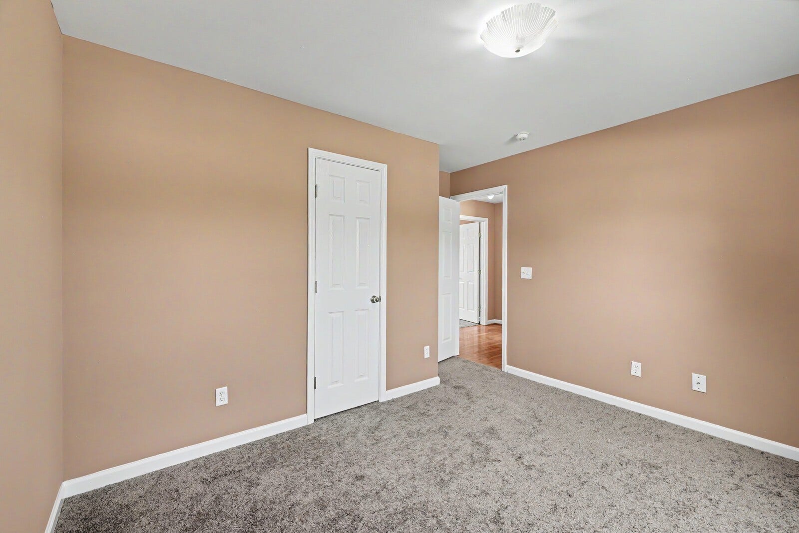 1612 London Dr, Columbia, TN 38401 1612 London Dr, Columbia, TN 38401