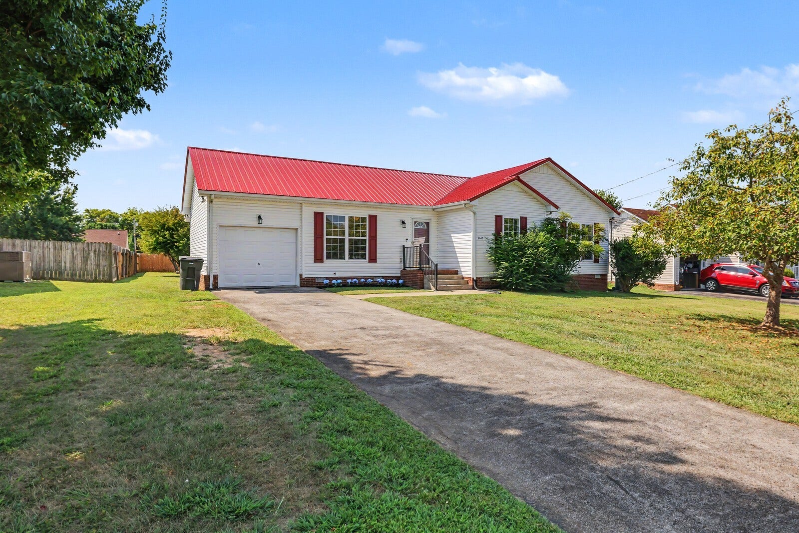 1612 London Dr, Columbia, TN 38401 1612 London Dr, Columbia, TN 38401