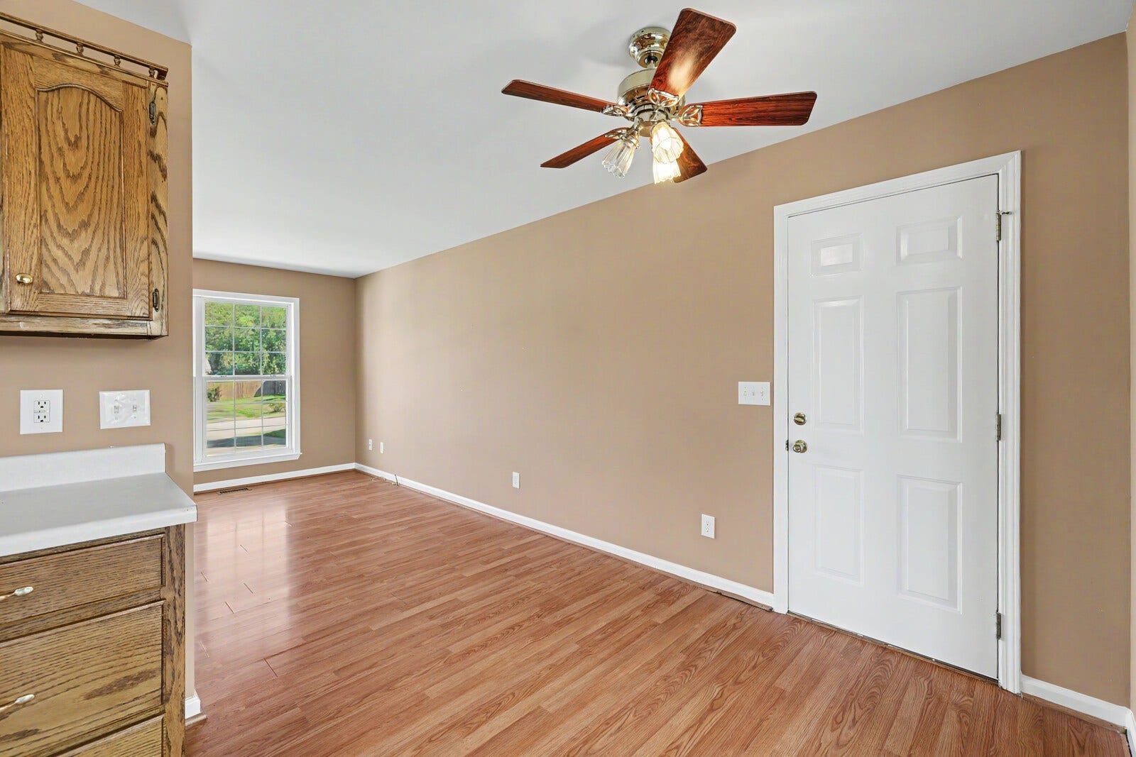 1612 London Dr, Columbia, TN 38401 1612 London Dr, Columbia, TN 38401