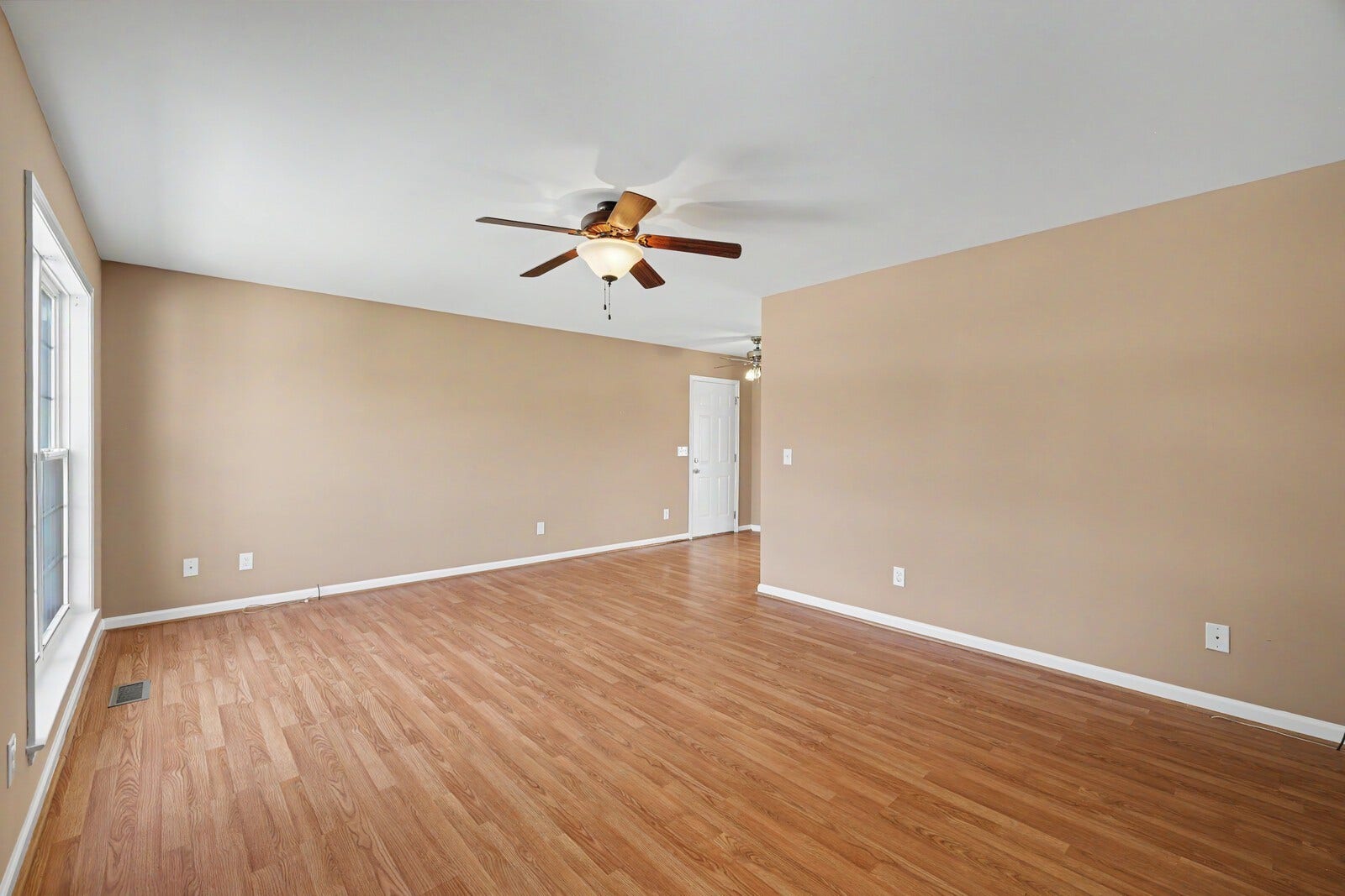 1612 London Dr, Columbia, TN 38401 1612 London Dr, Columbia, TN 38401