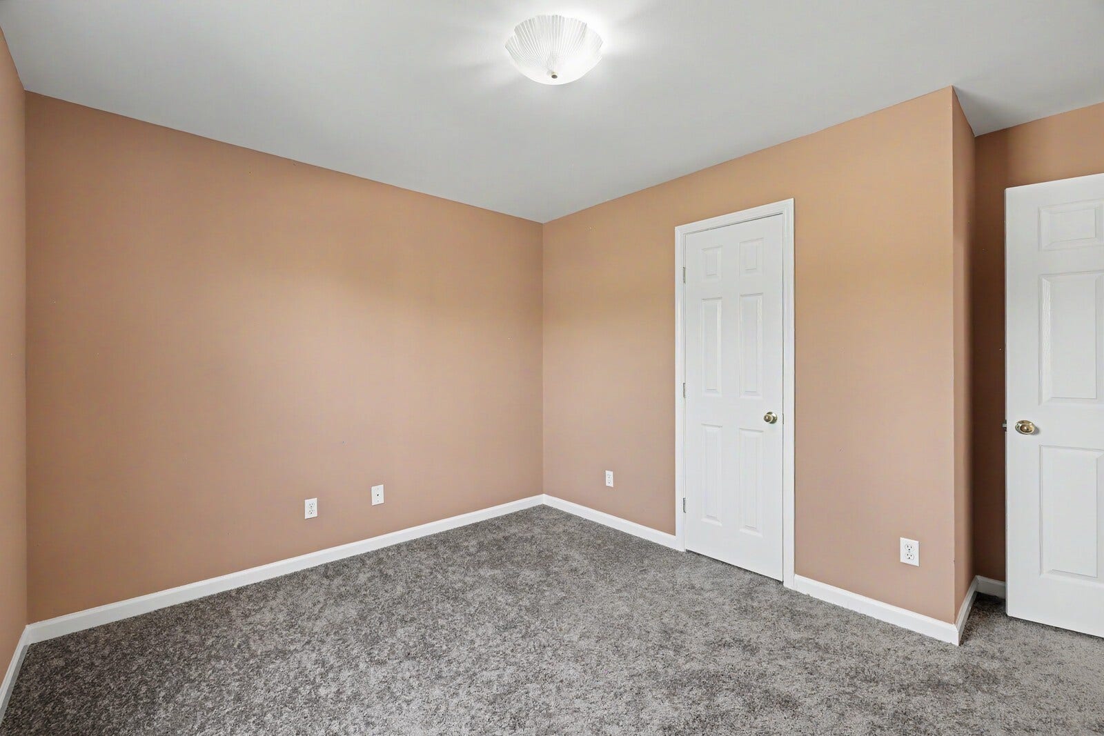 1612 London Dr, Columbia, TN 38401 1612 London Dr, Columbia, TN 38401