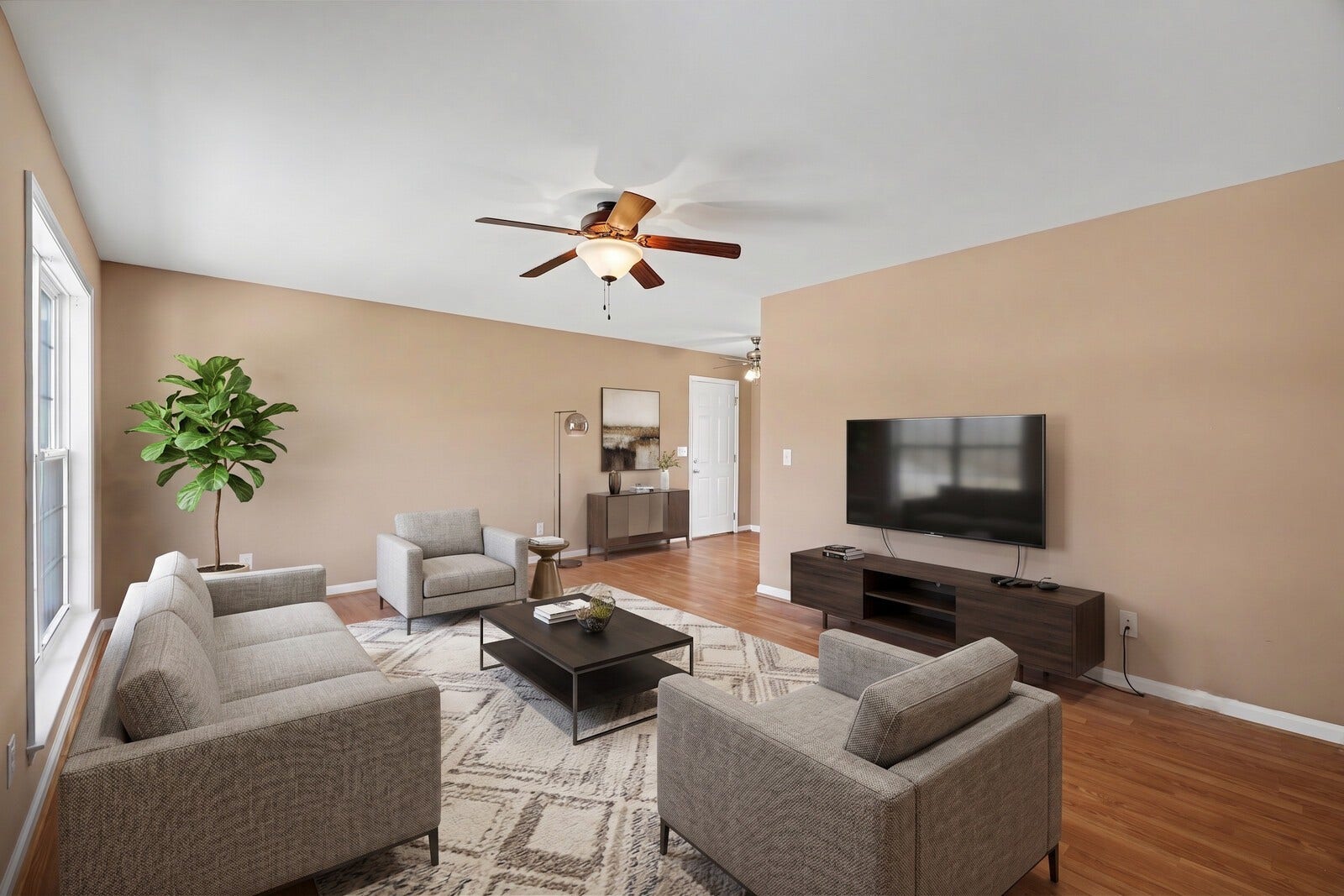 1612 London Dr, Columbia, TN 38401 virtually staged