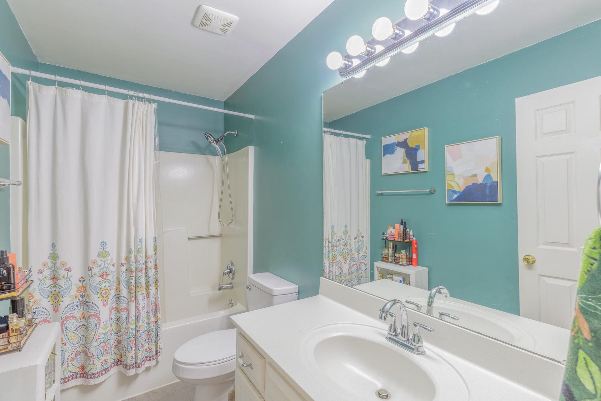 9328 Branford Drive, Soddy Daisy, TN 37379 9328 Branford Drive, Soddy Daisy, TN 37379
