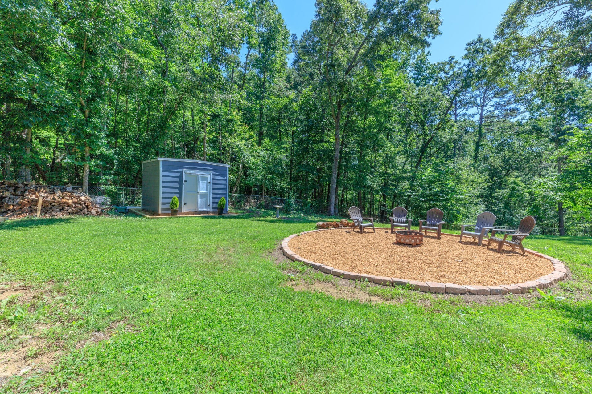 9328 Branford Drive, Soddy Daisy, TN 37379 9328 Branford Drive, Soddy Daisy, TN 37379